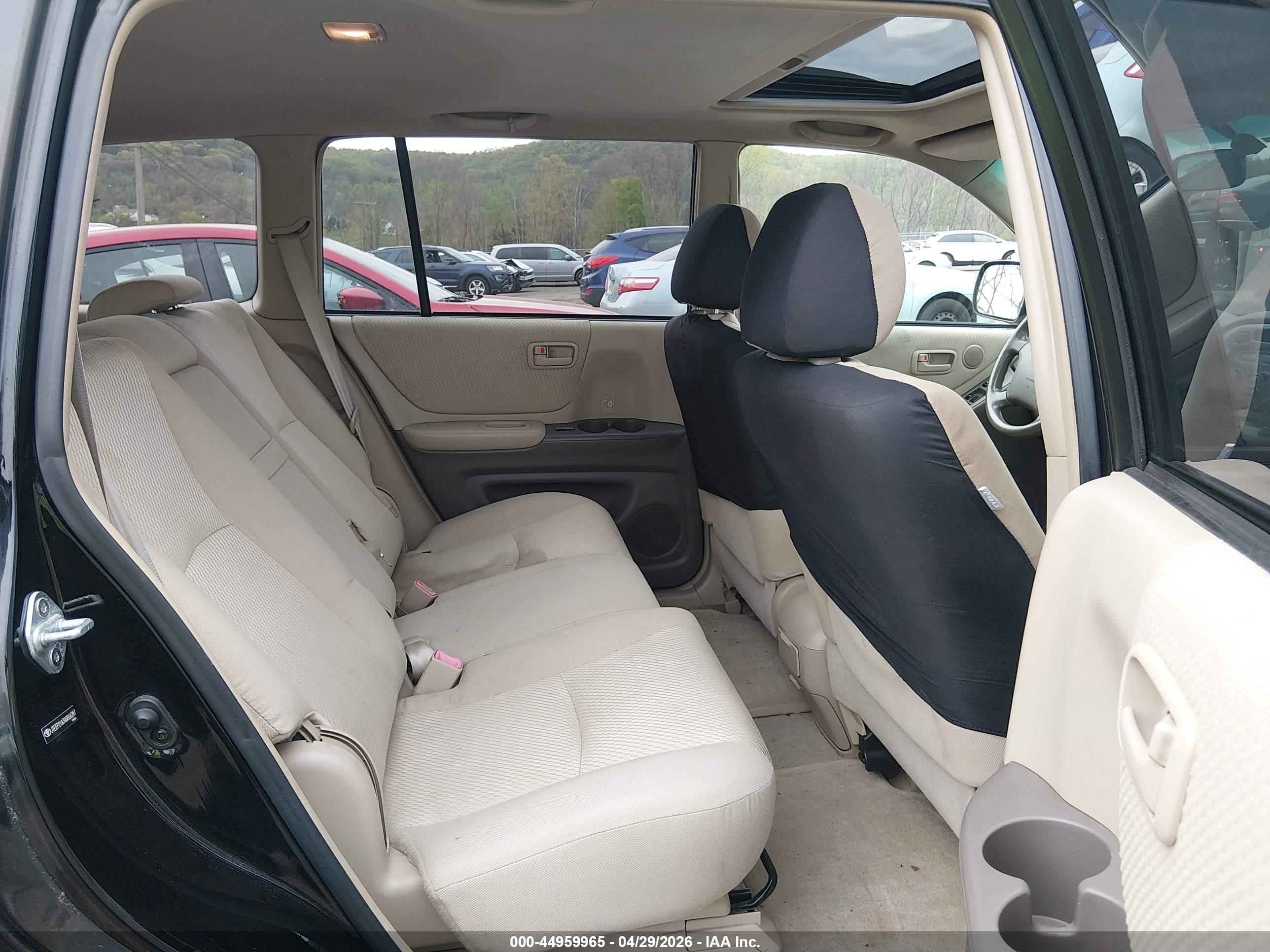 TOYOTA HIGHLANDER image 8