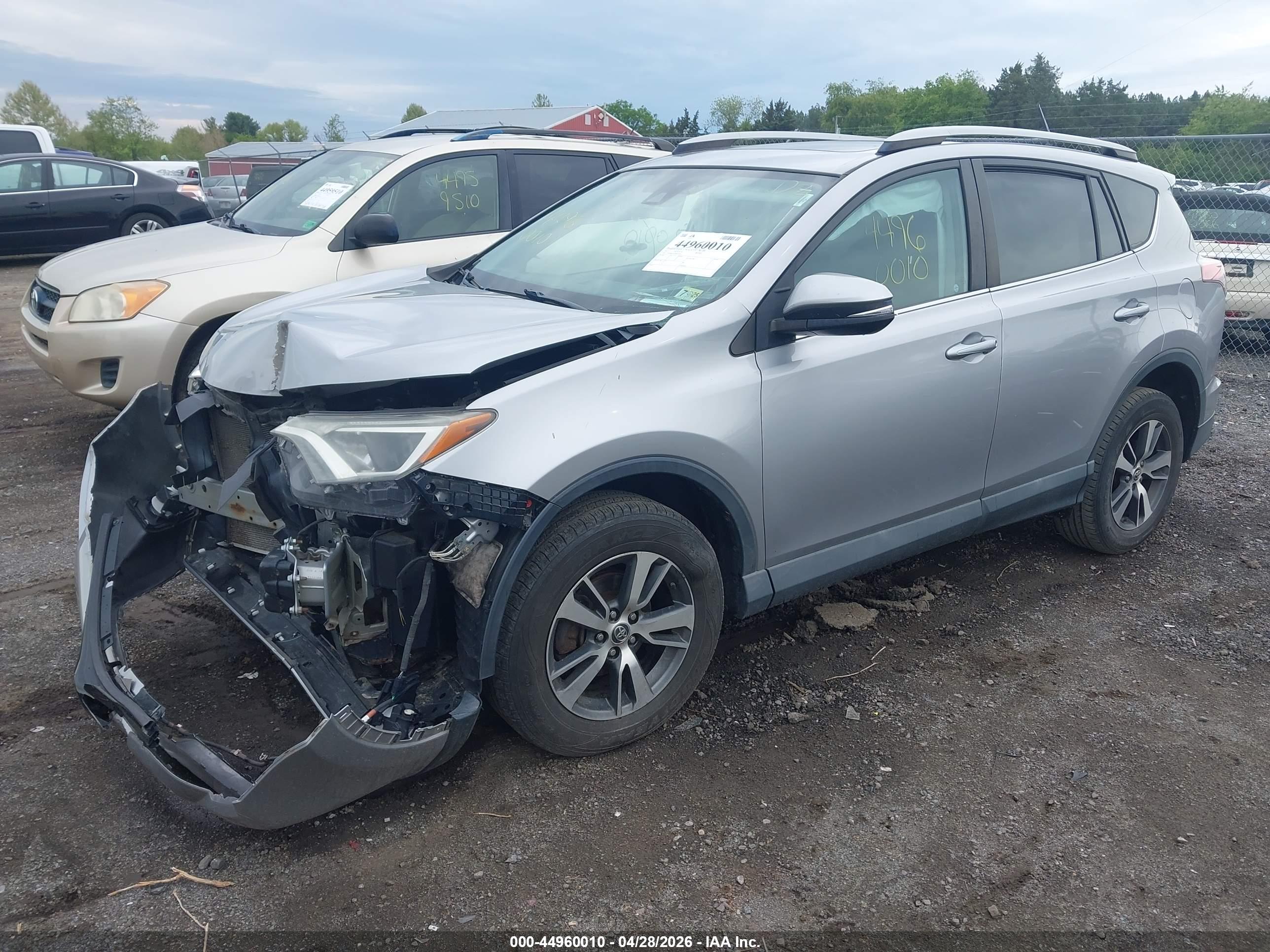 TOYOTA RAV4 image 2