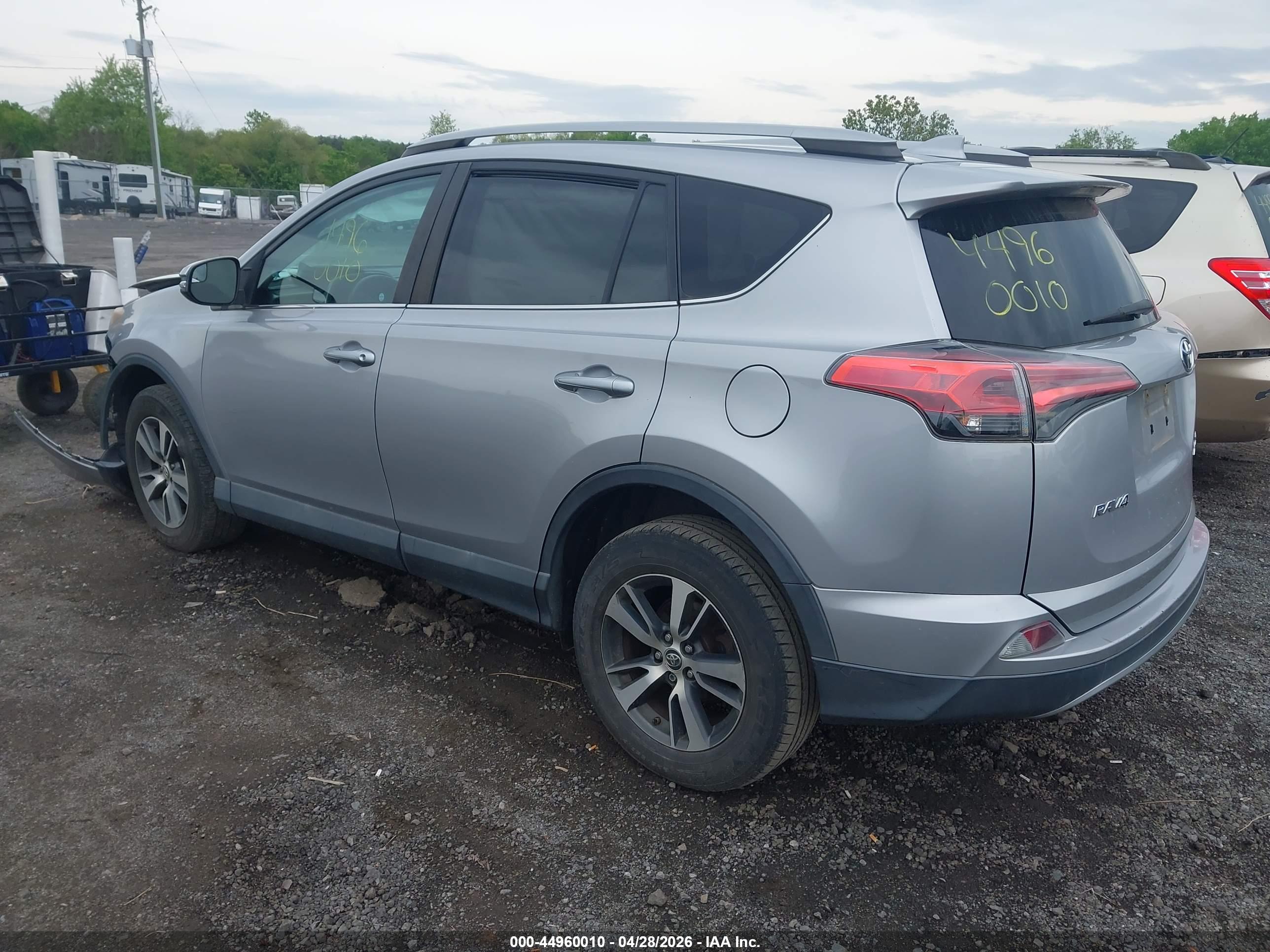 TOYOTA RAV4 image 3