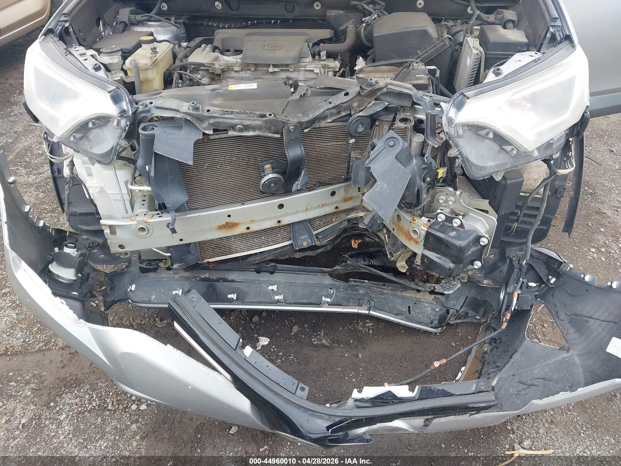 TOYOTA RAV4 image 6