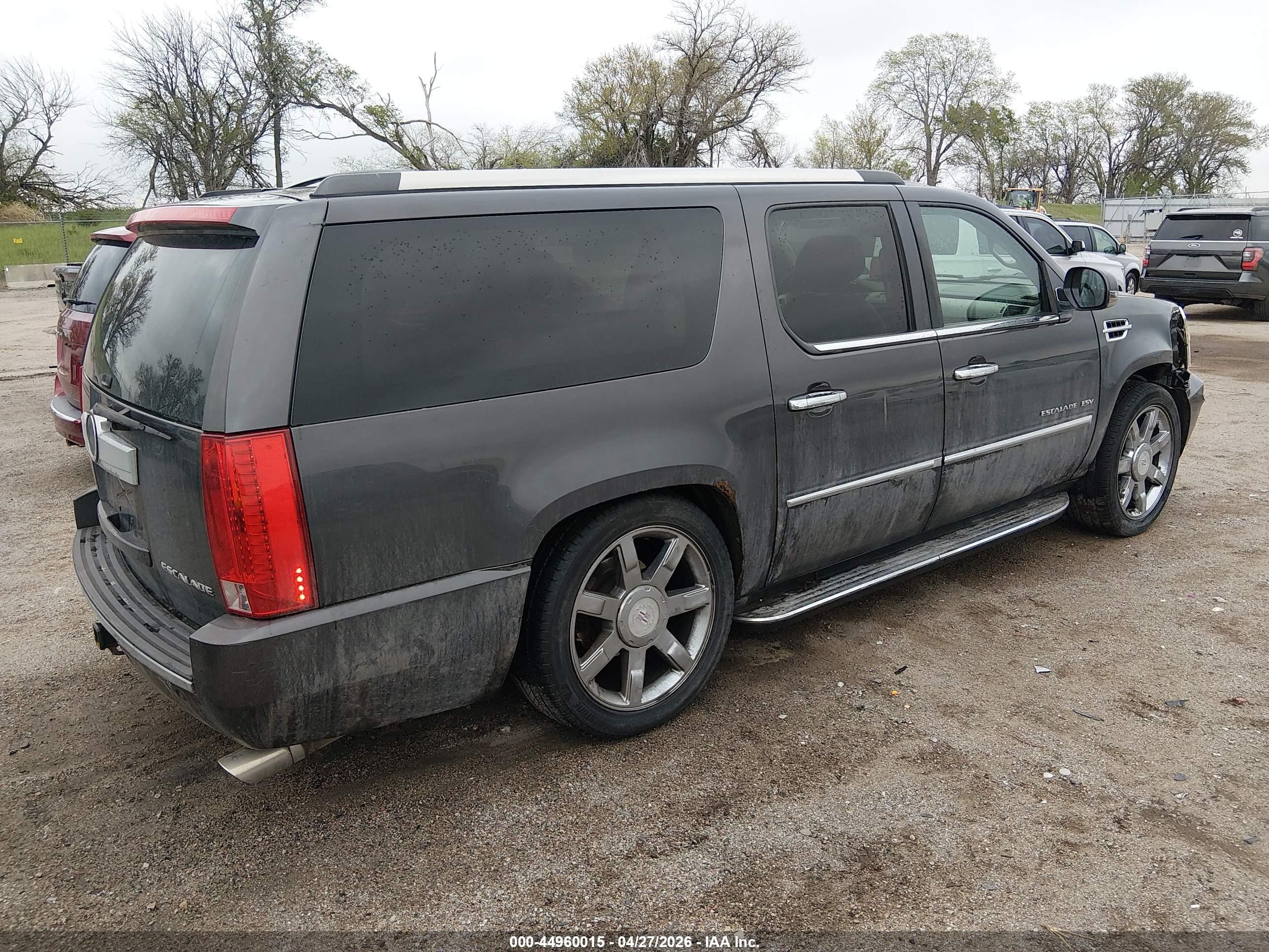 CADILLAC ESCALADE image 4