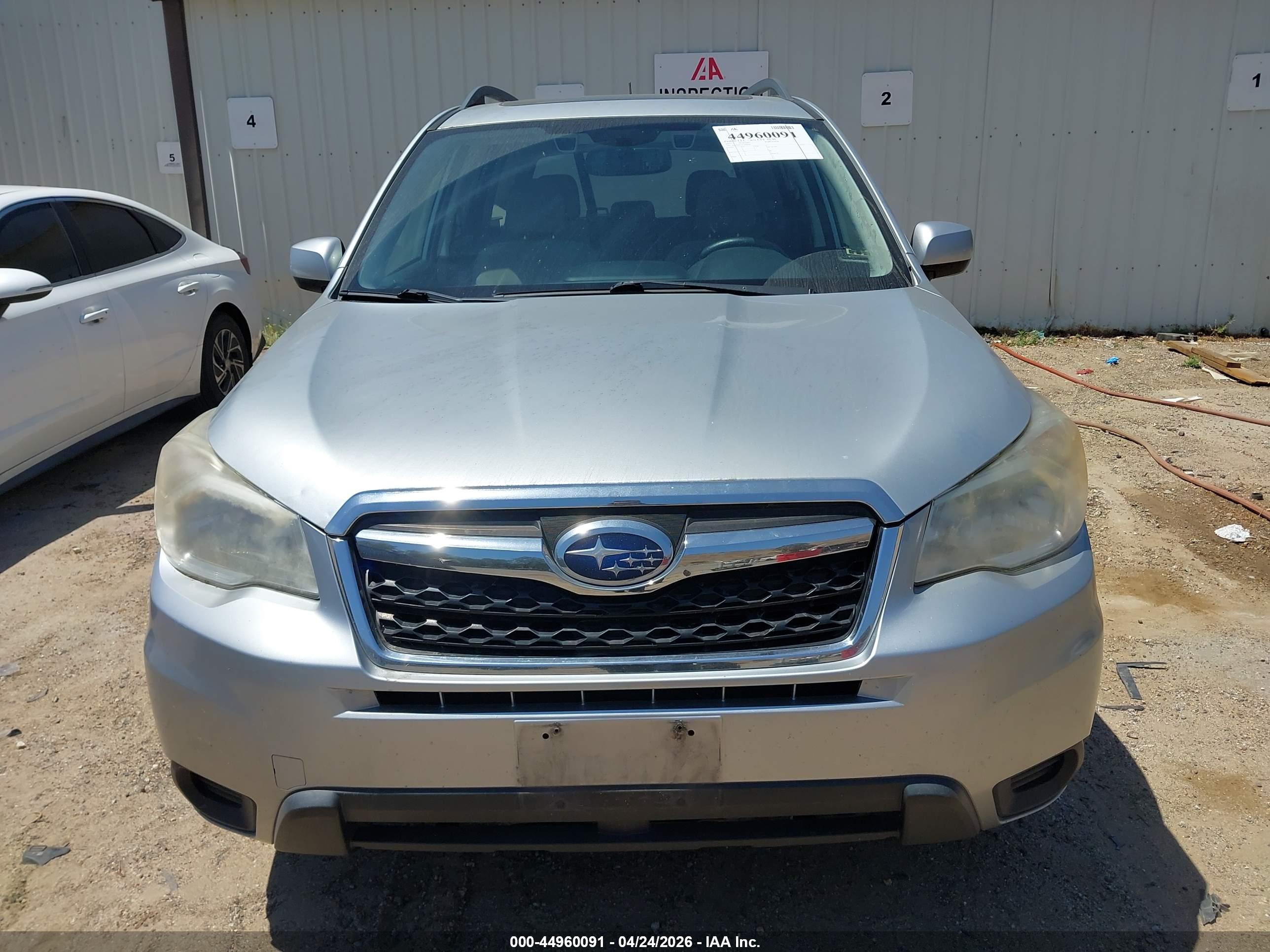 SUBARU FORESTER image 6