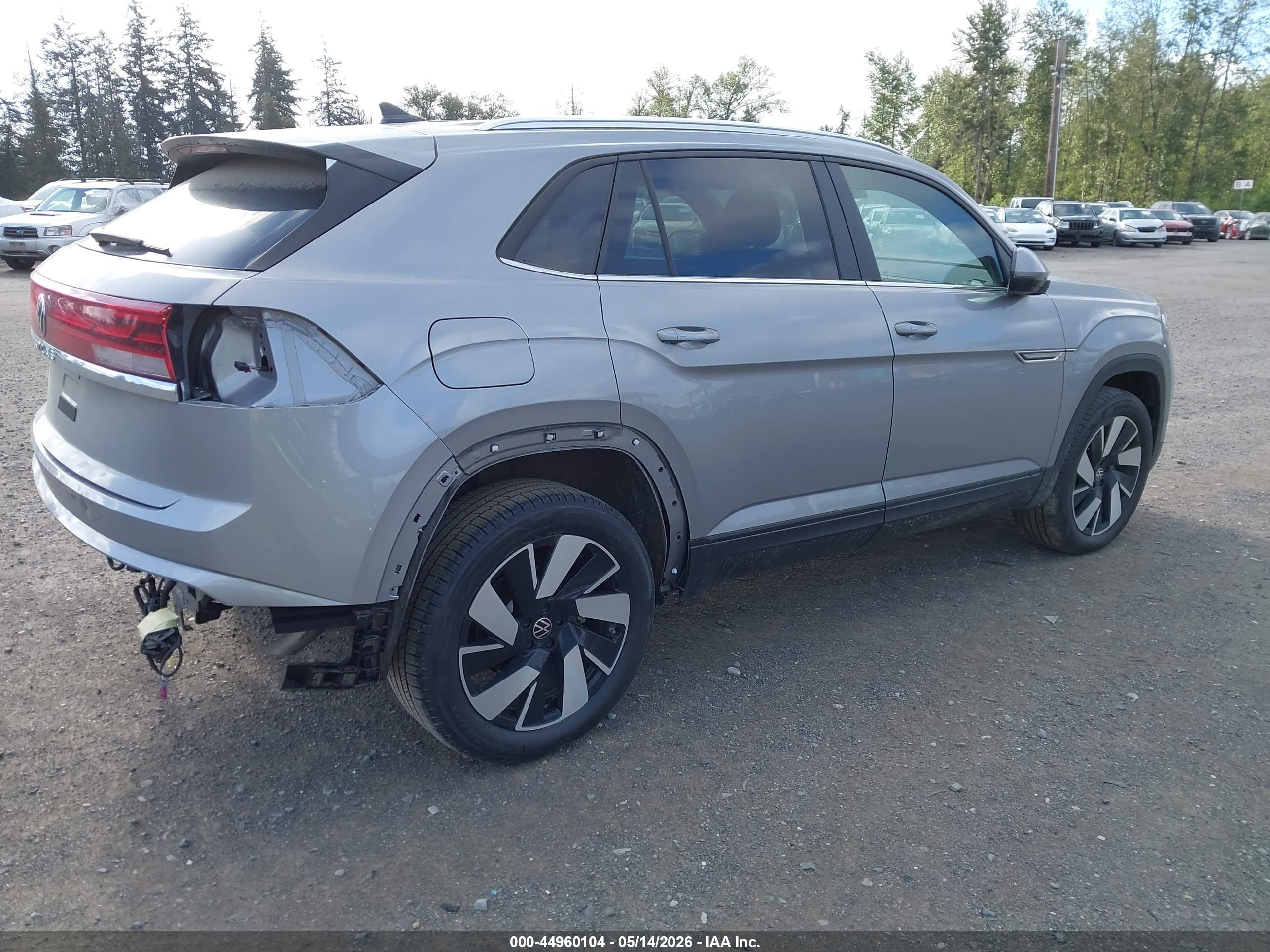 VOLKSWAGEN ATLAS image 4