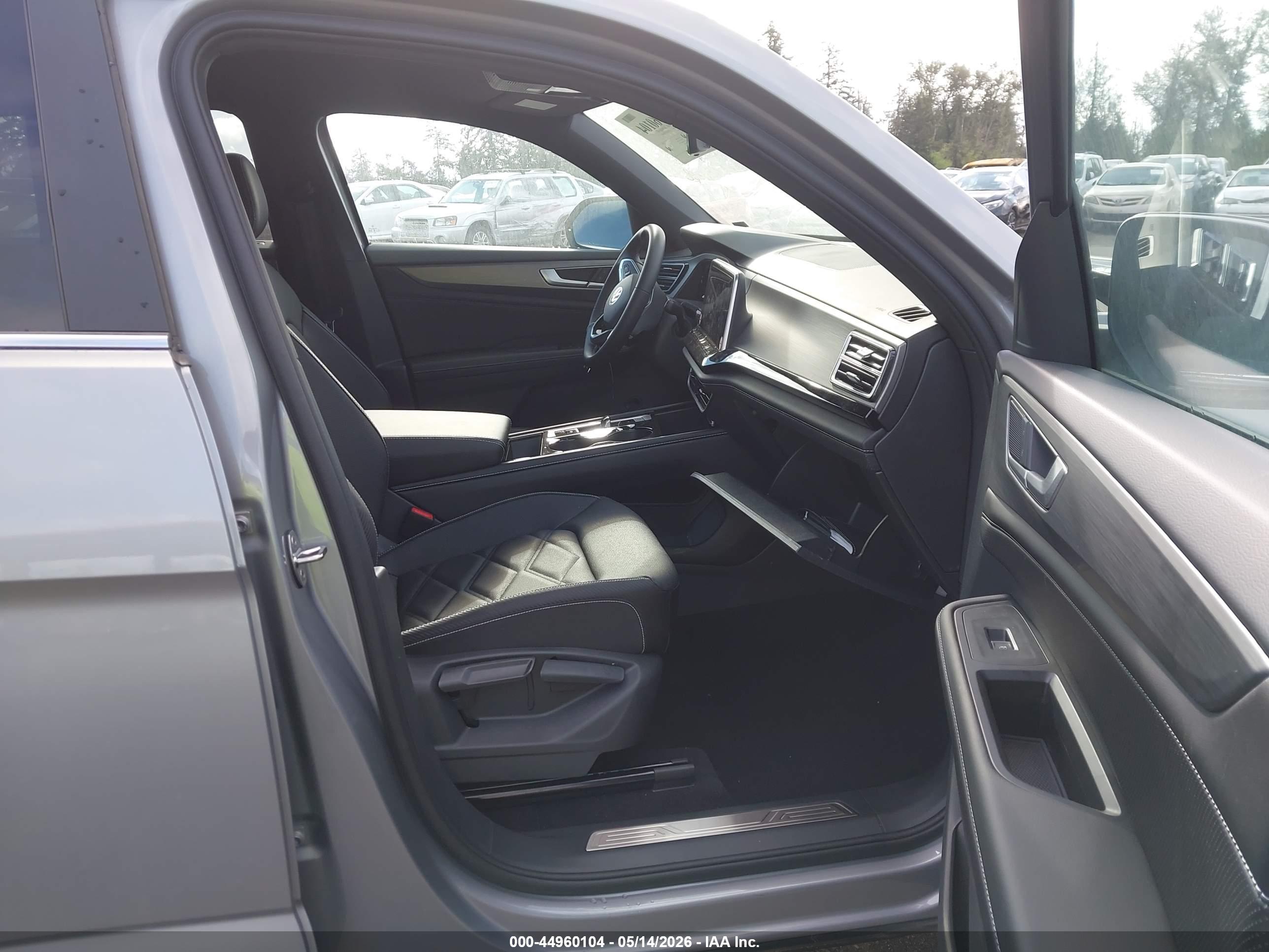 VOLKSWAGEN ATLAS image 5