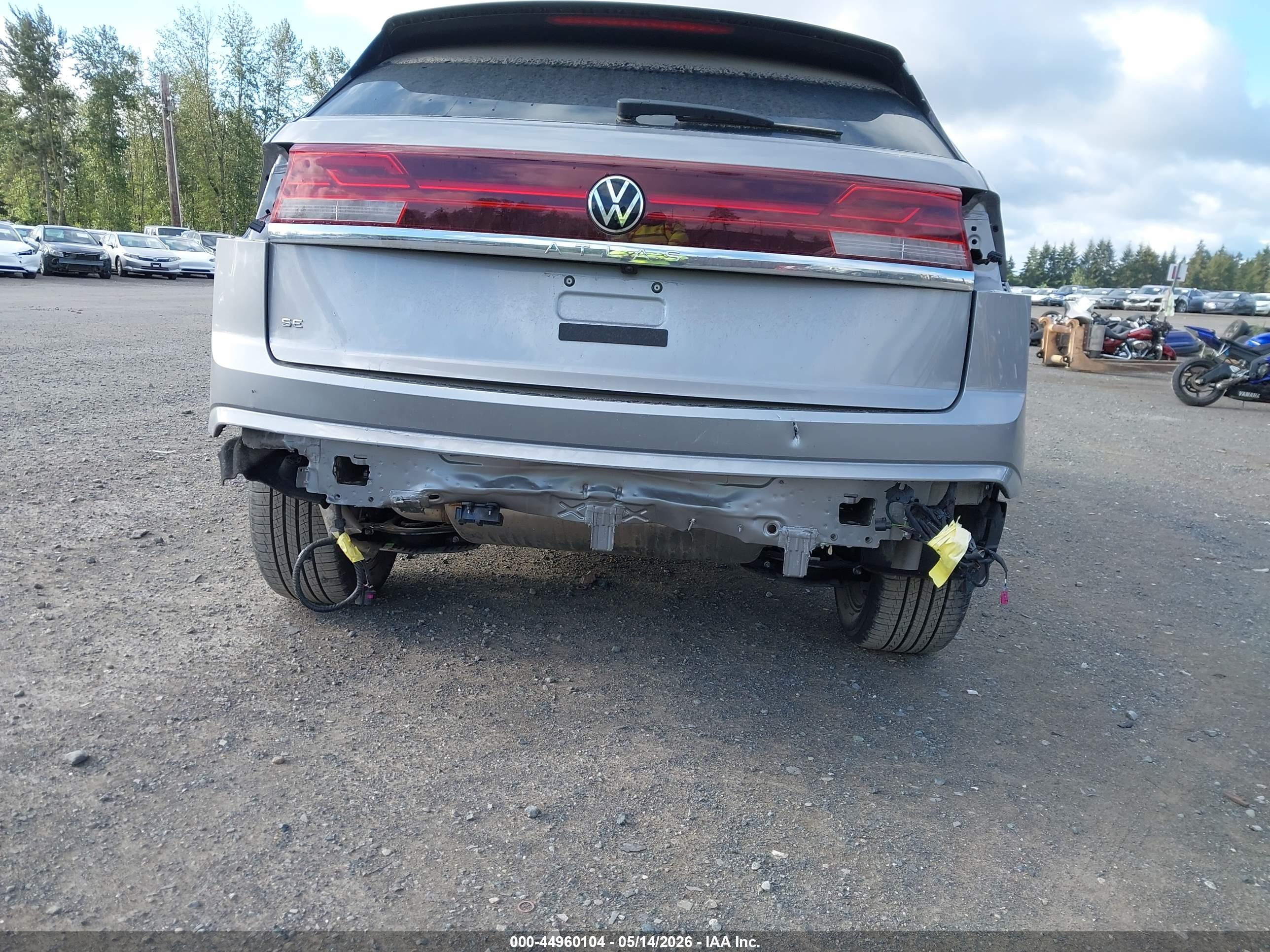 VOLKSWAGEN ATLAS image 6