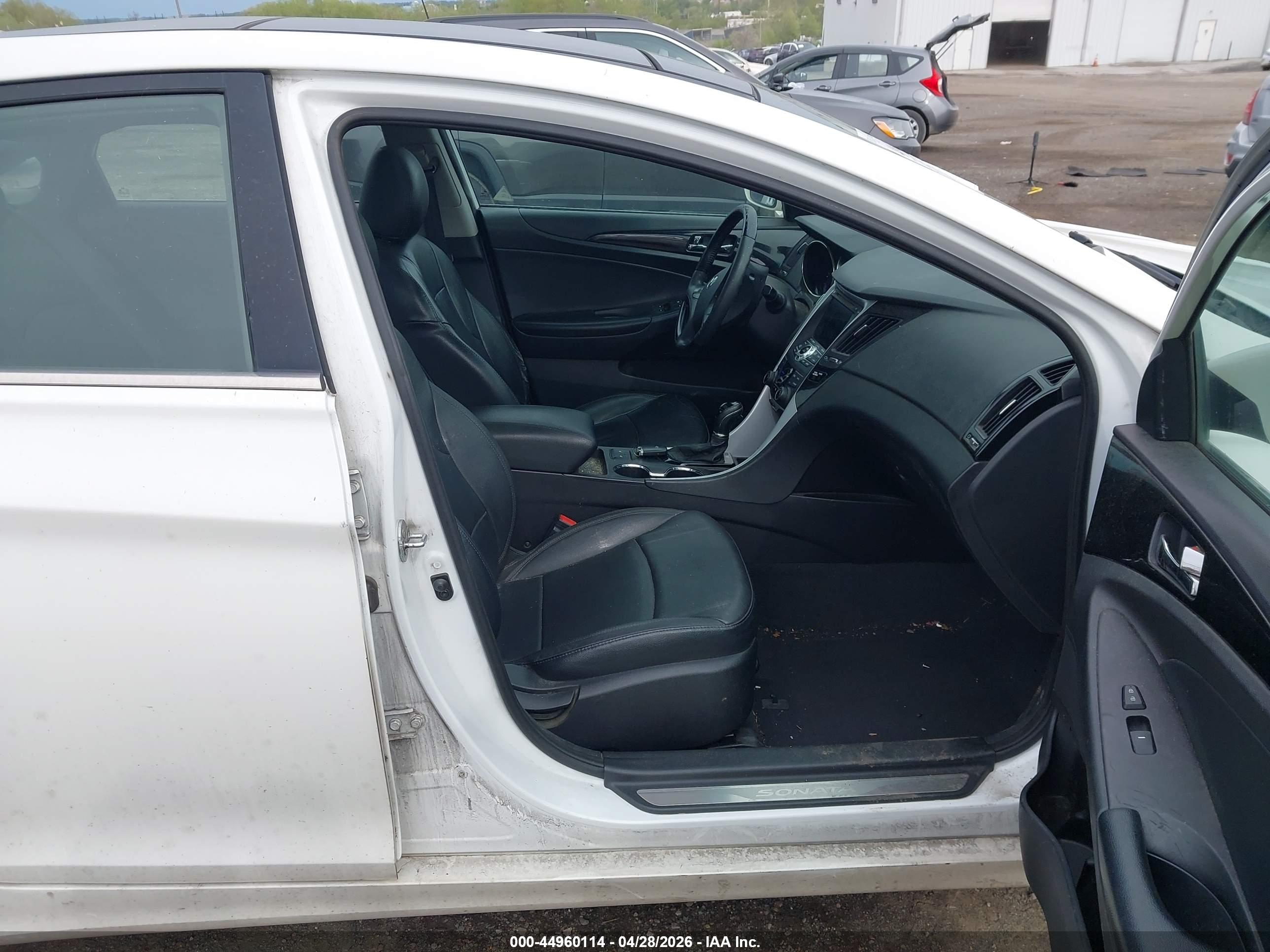 HYUNDAI SONATA image 5