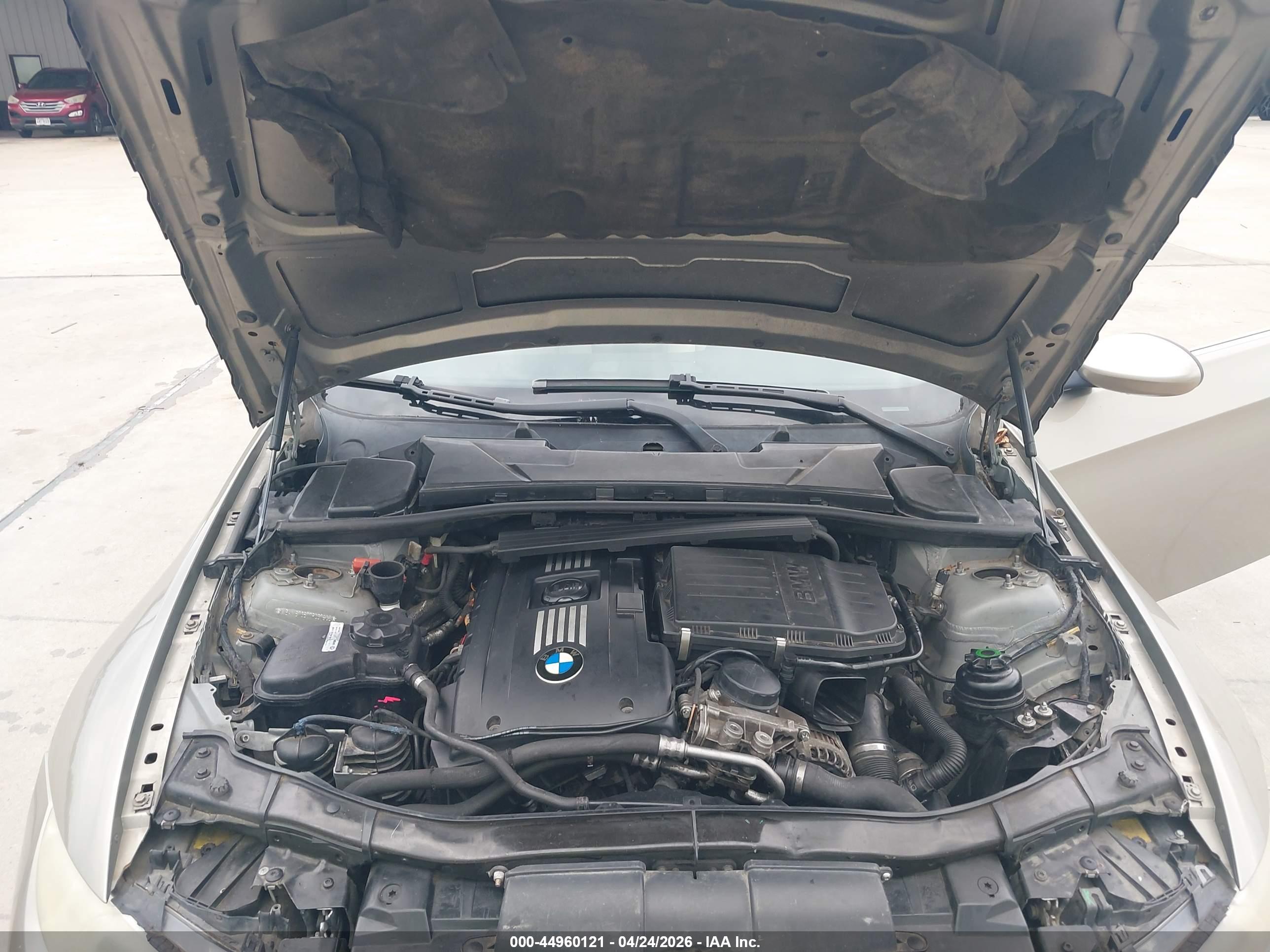 BMW 335I image 10