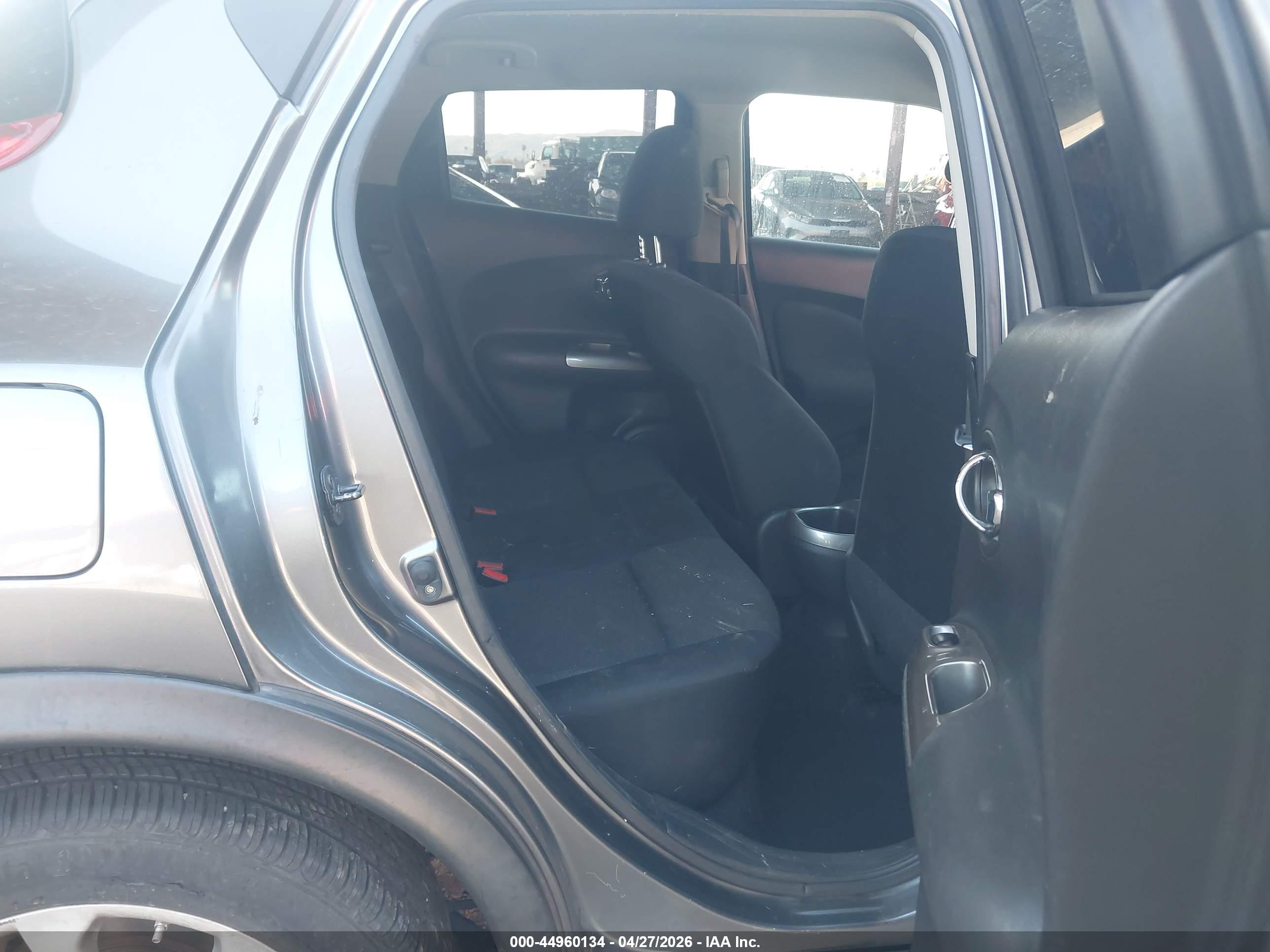 NISSAN JUKE image 8