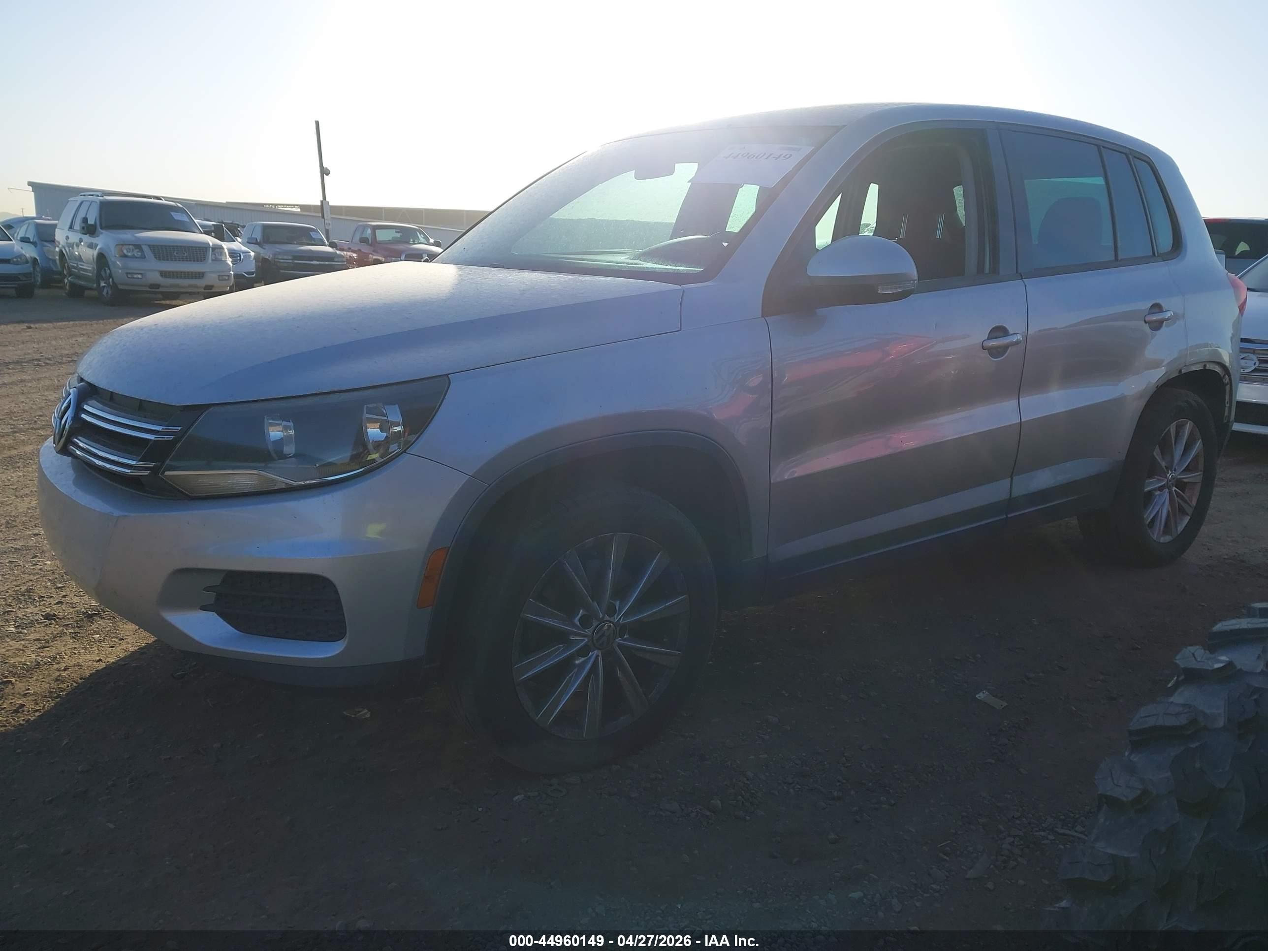 VOLKSWAGEN TIGUAN image 2