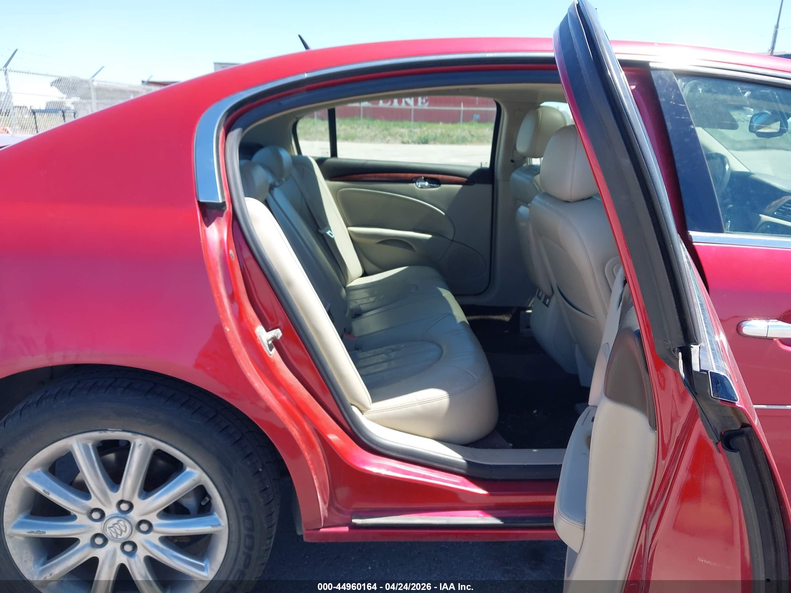 BUICK LUCERNE image 8