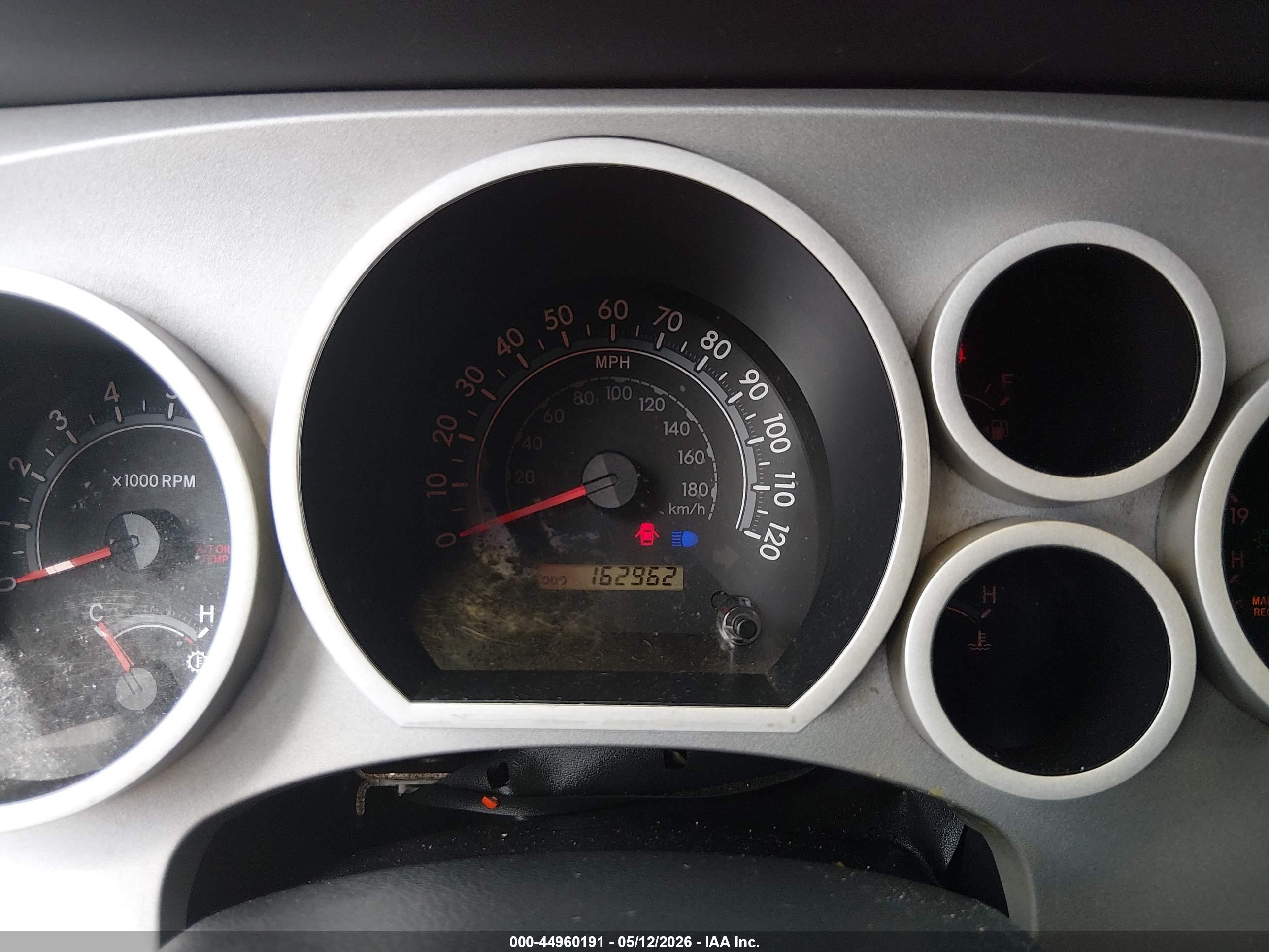 TOYOTA TUNDRA image 7