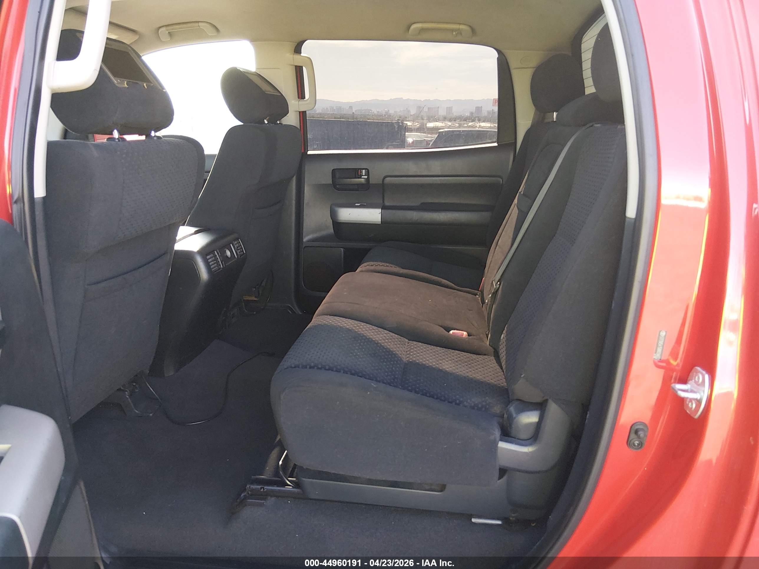 TOYOTA TUNDRA image 8