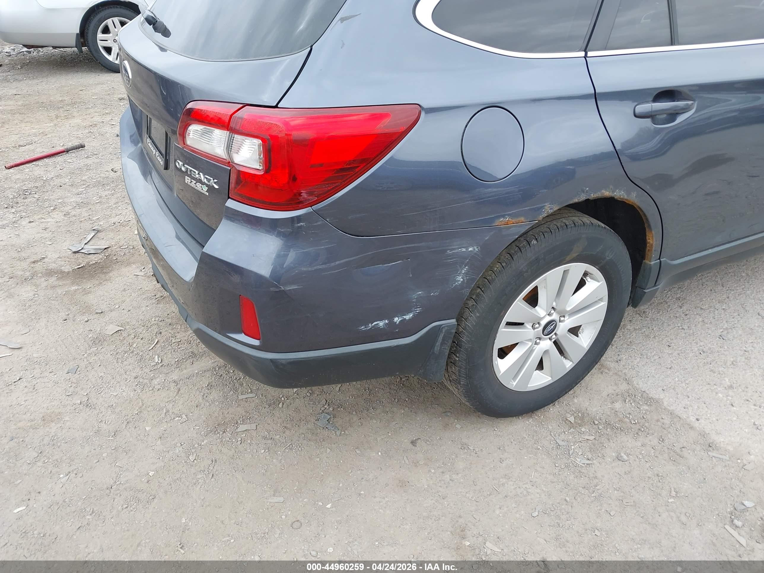 SUBARU OUTBACK image 6