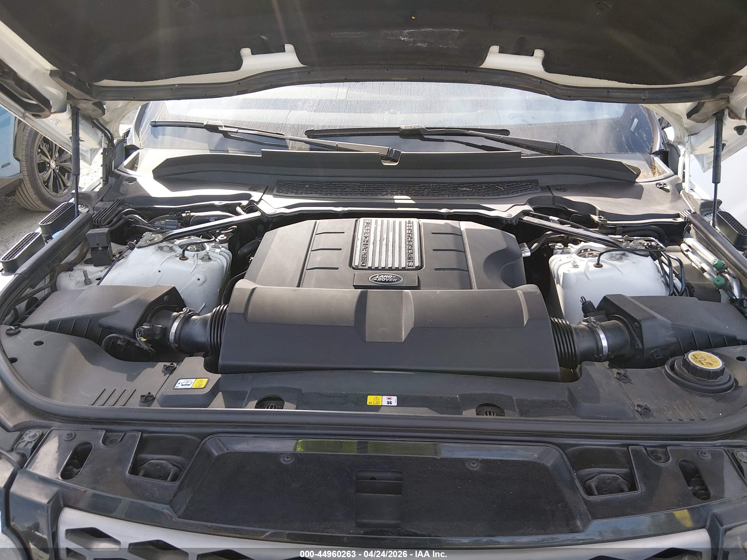 LAND ROVER image 10