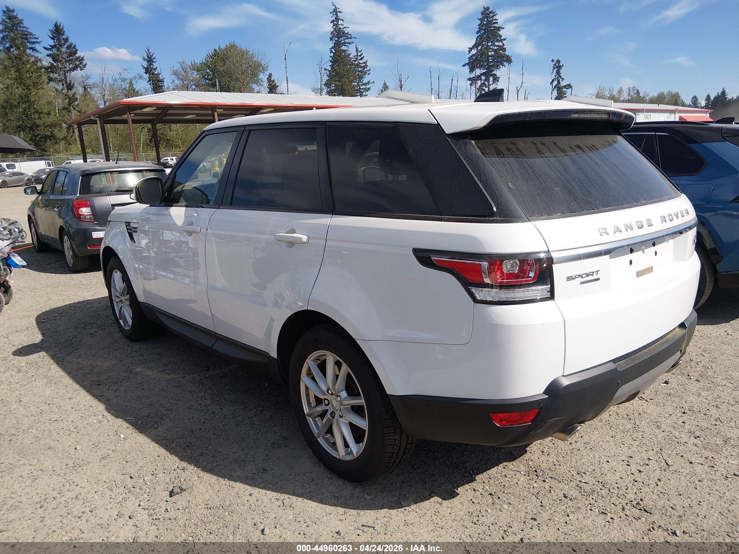 LAND ROVER image 3