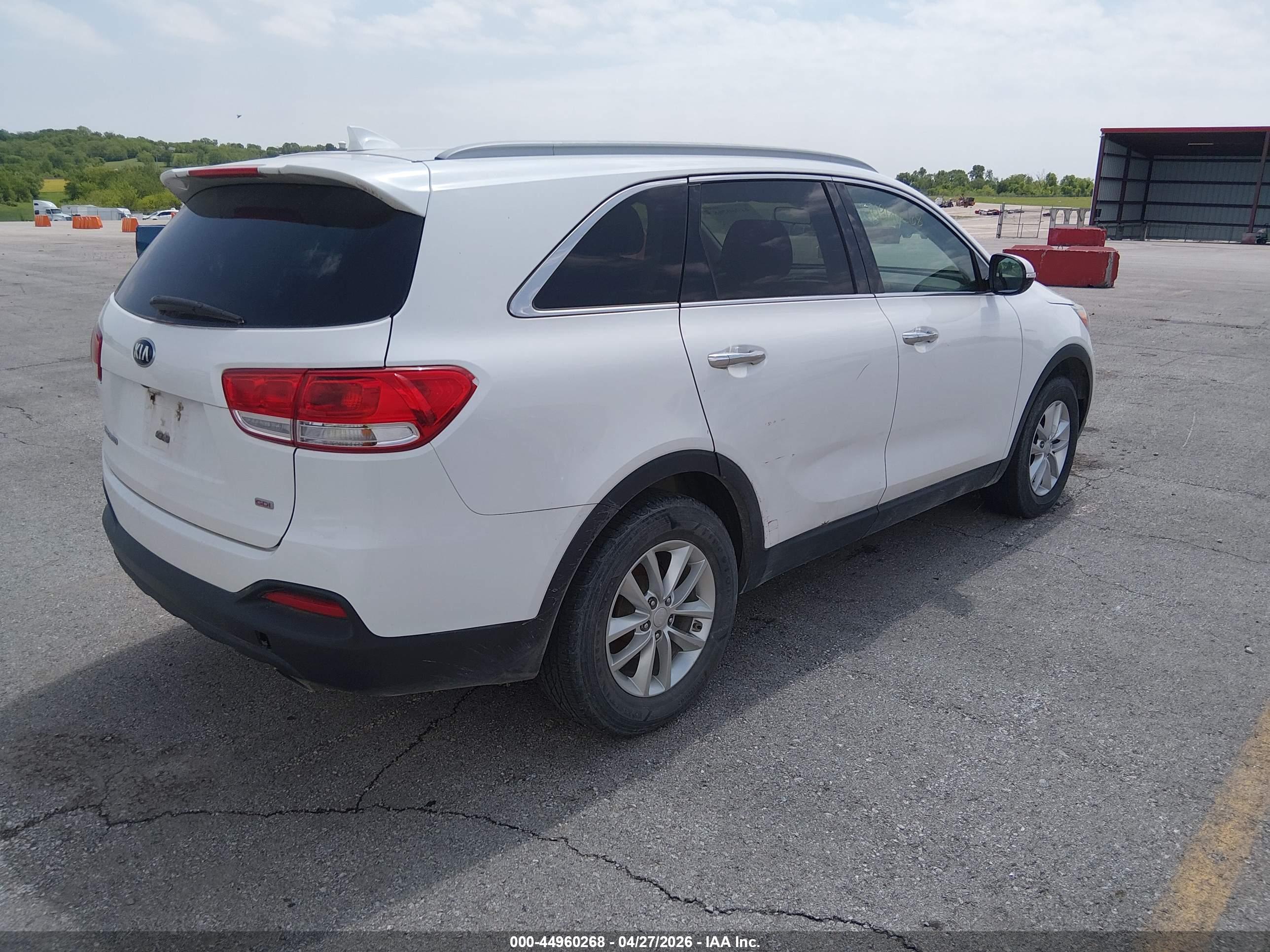 KIA SORENTO image 4