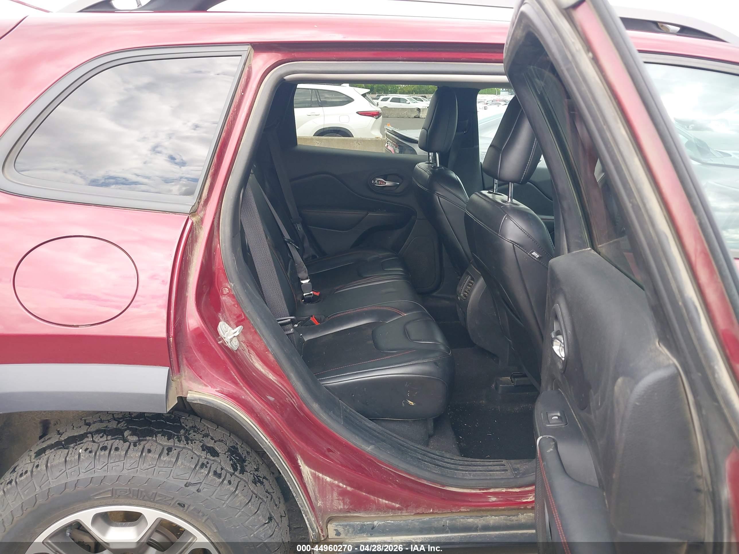 JEEP CHEROKEE image 8
