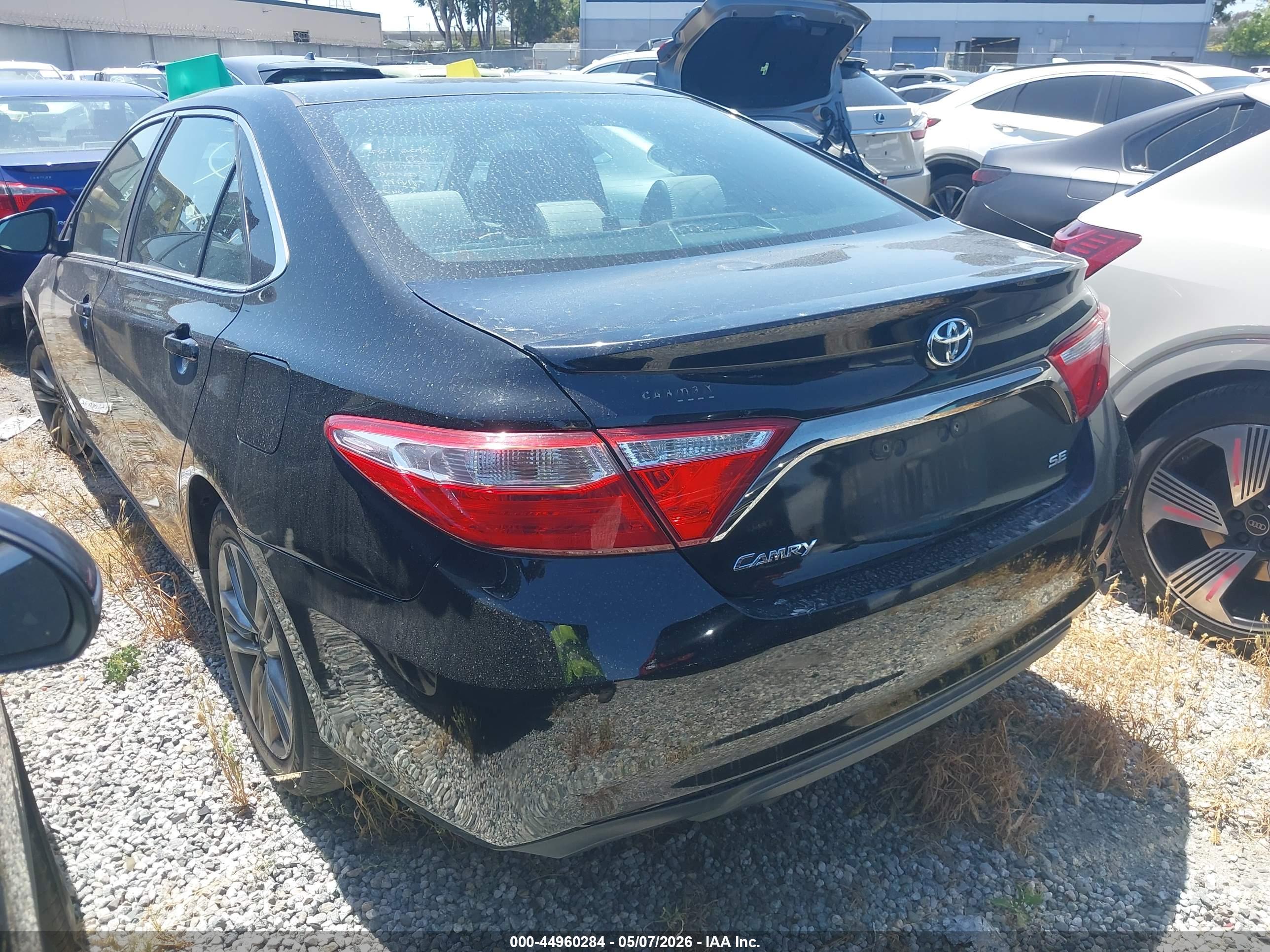 TOYOTA CAMRY image 3