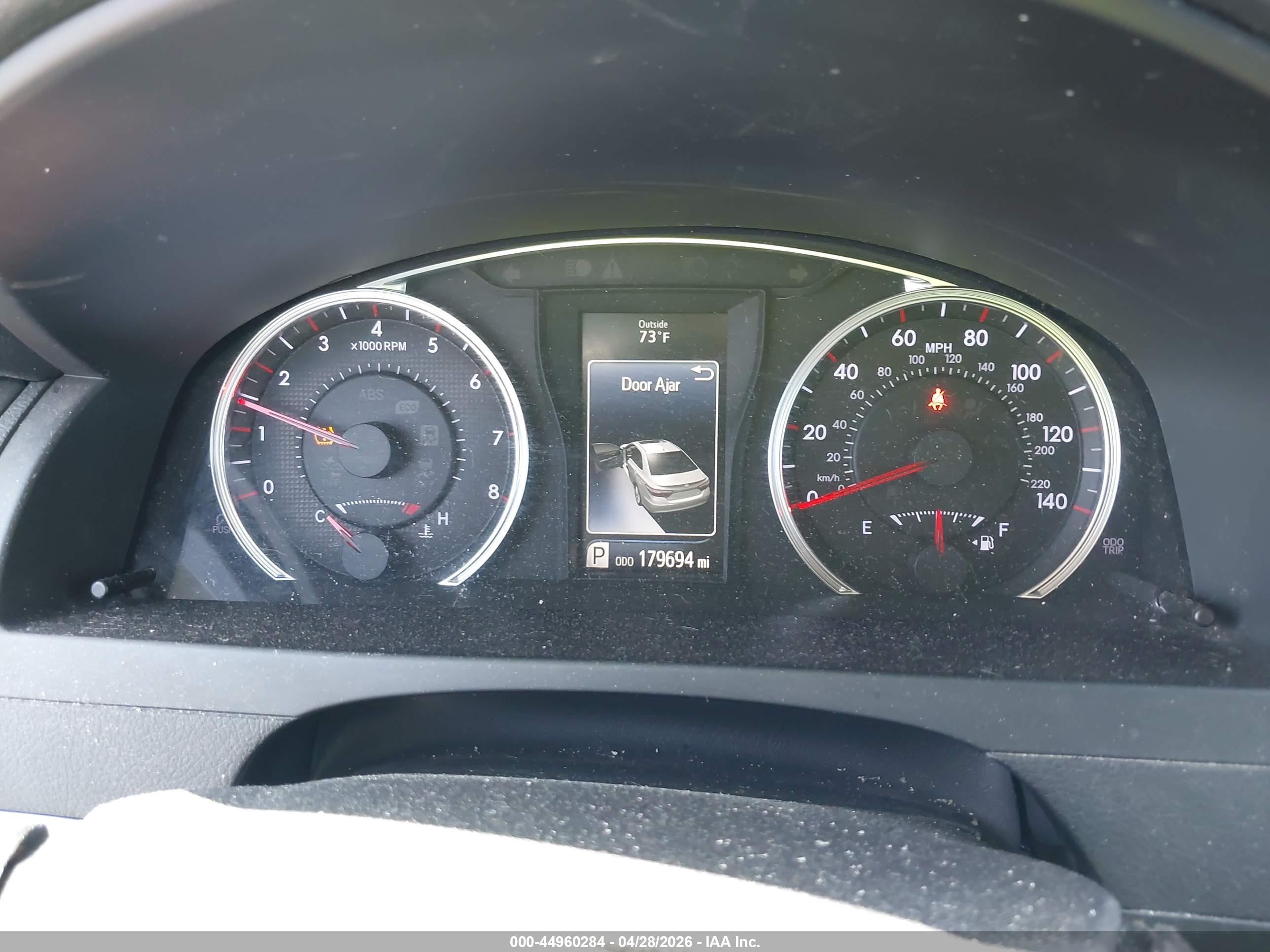 TOYOTA CAMRY image 7