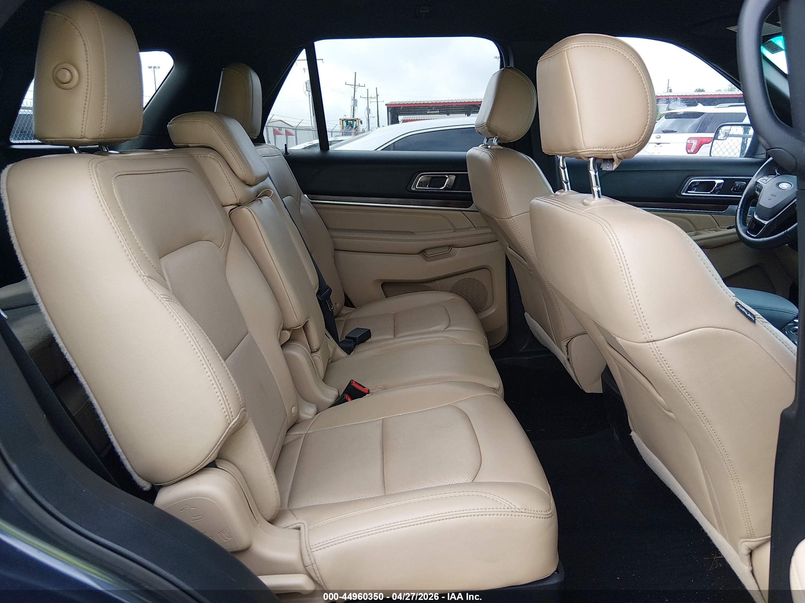 FORD EXPLORER image 8