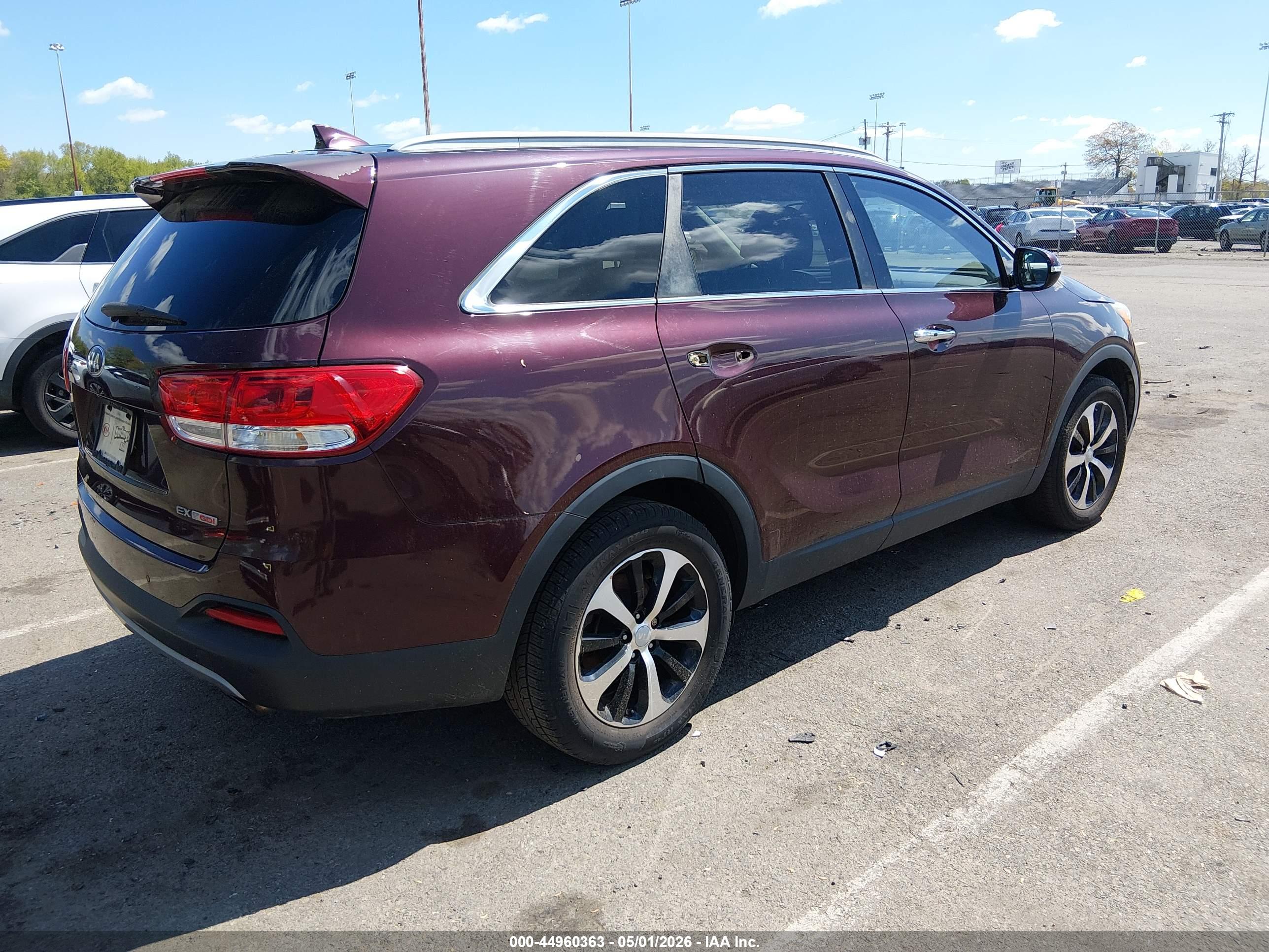 KIA SORENTO image 4