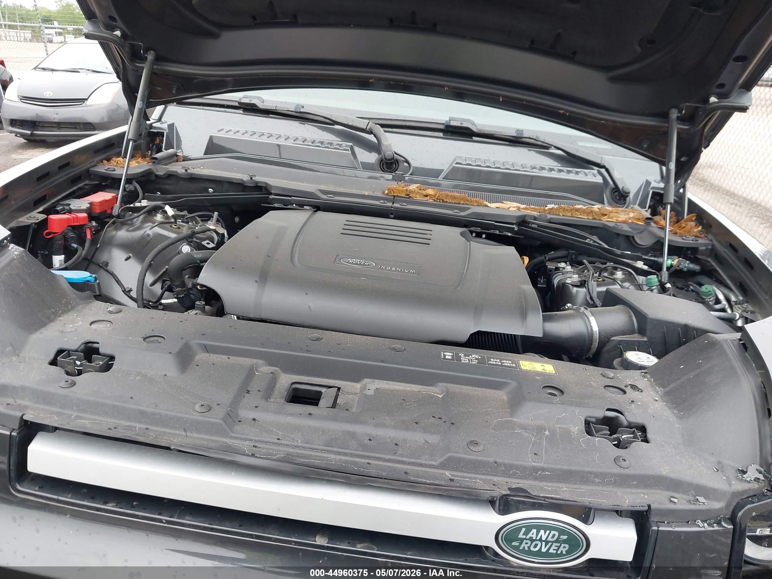 LAND ROVER image 10