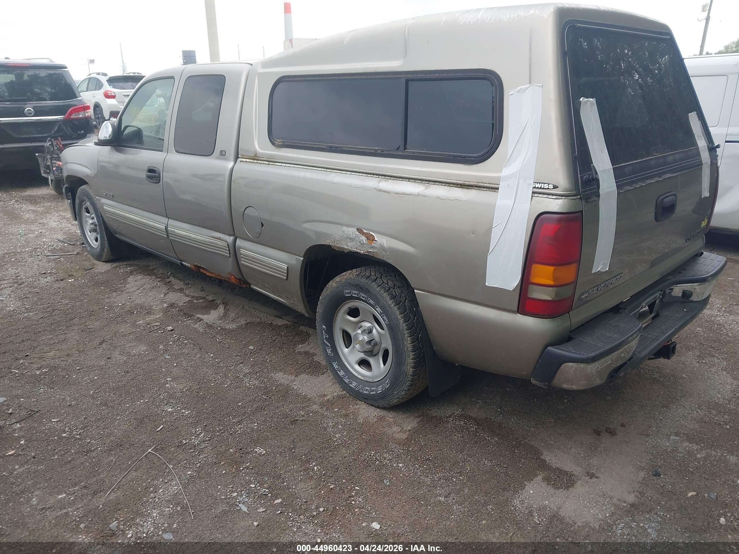 CHEVROLET SILVERADO image 3