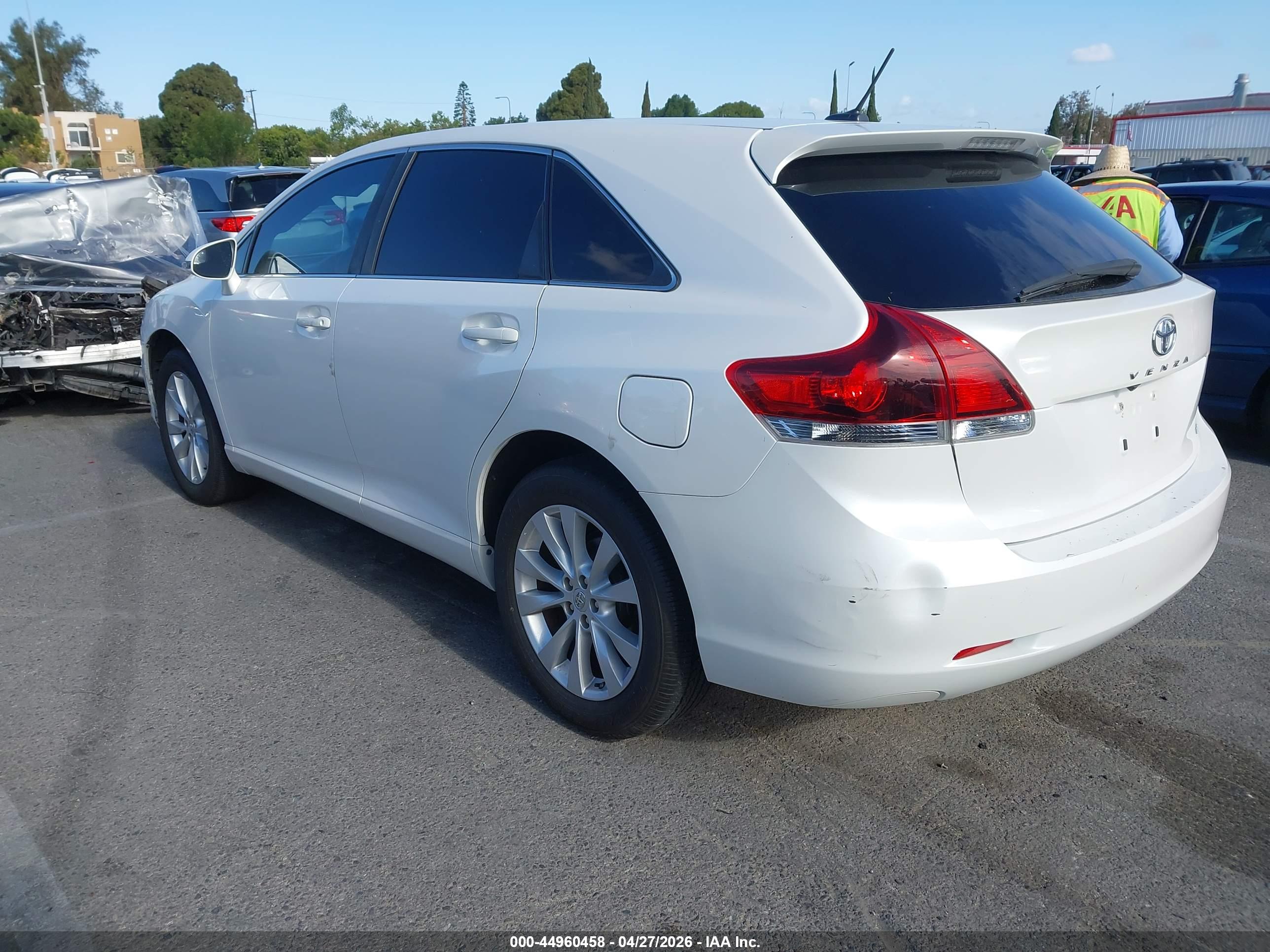TOYOTA VENZA image 3