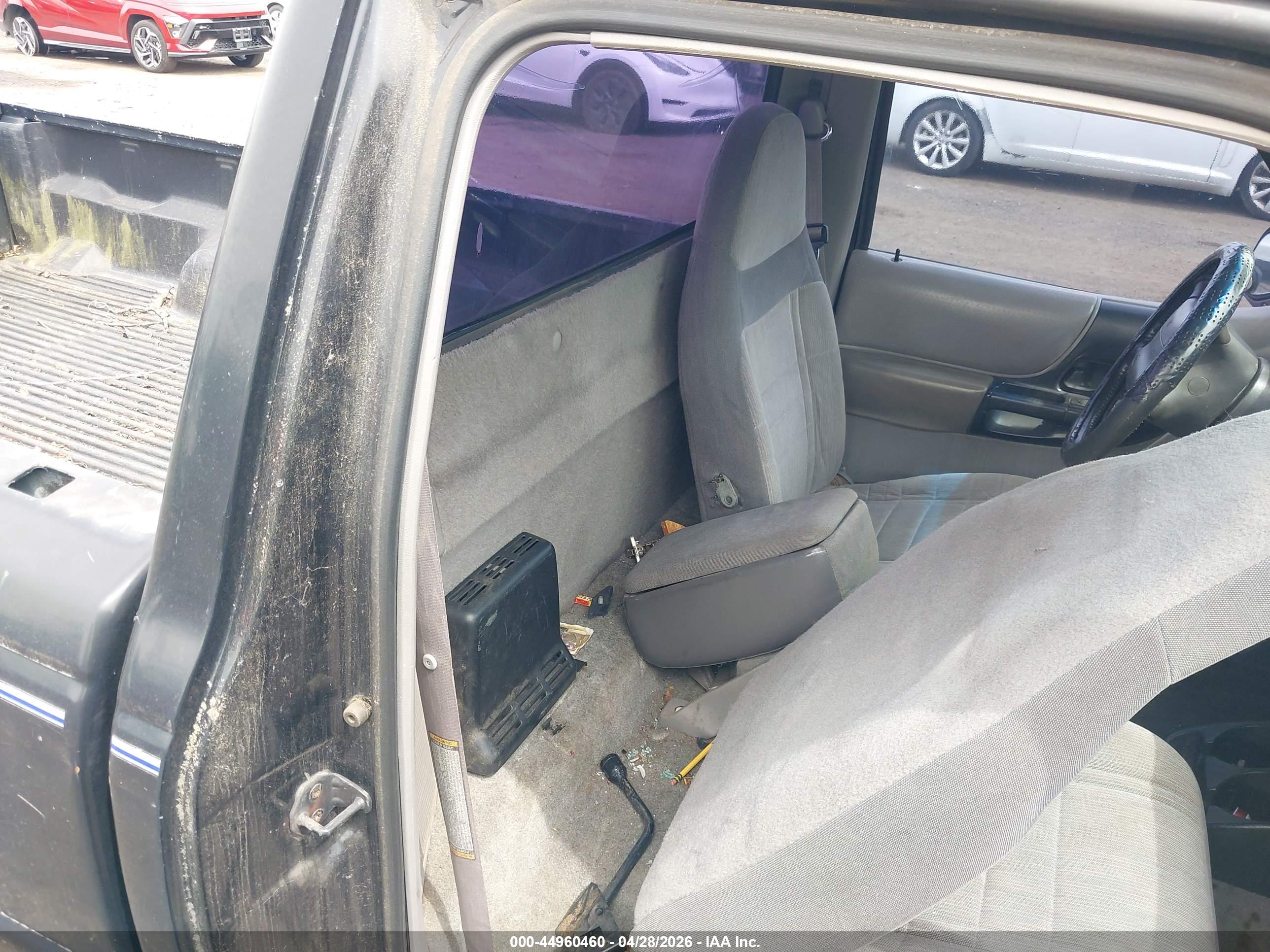 FORD RANGER image 8