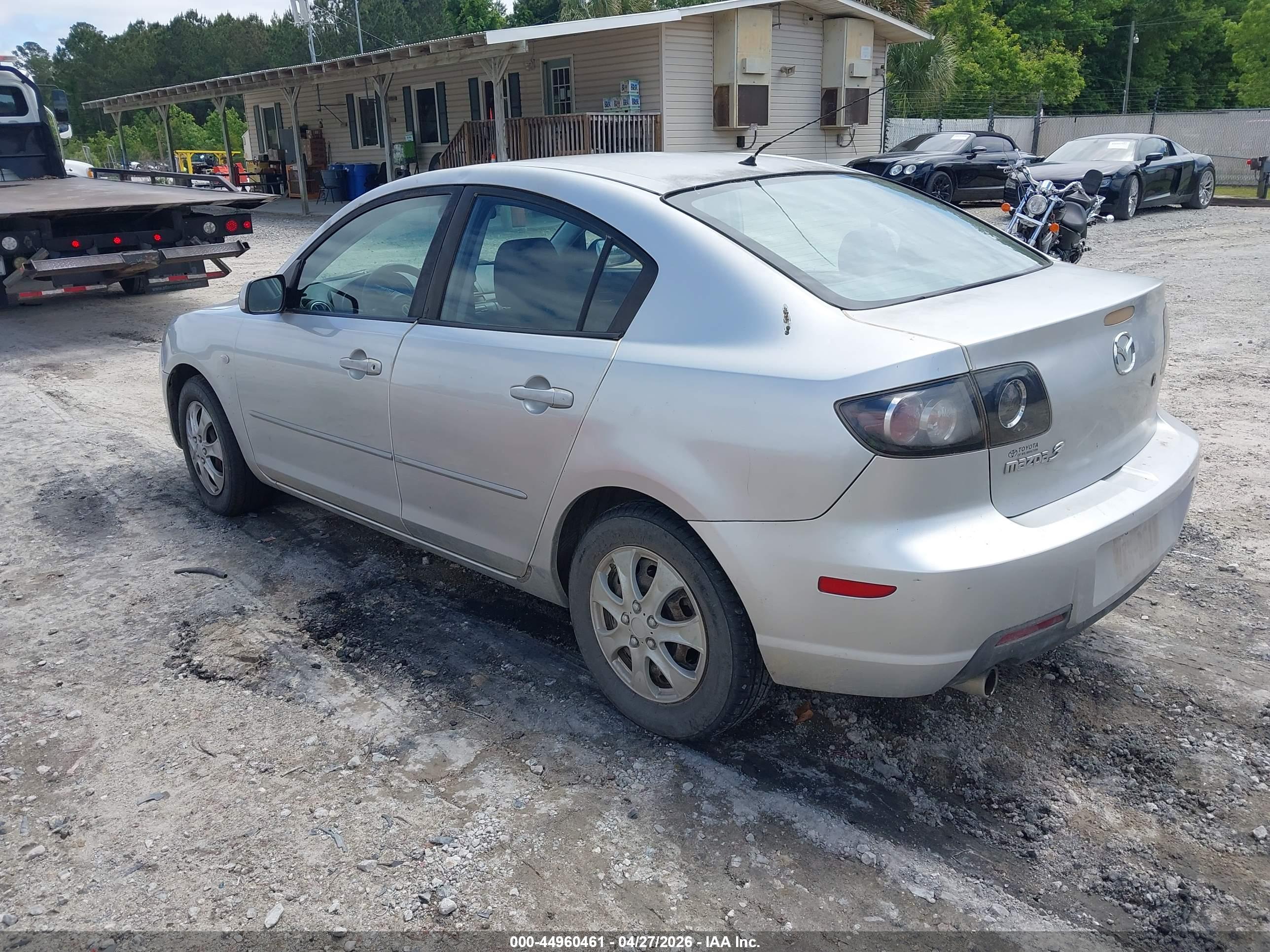 MAZDA MAZDA3 image 3