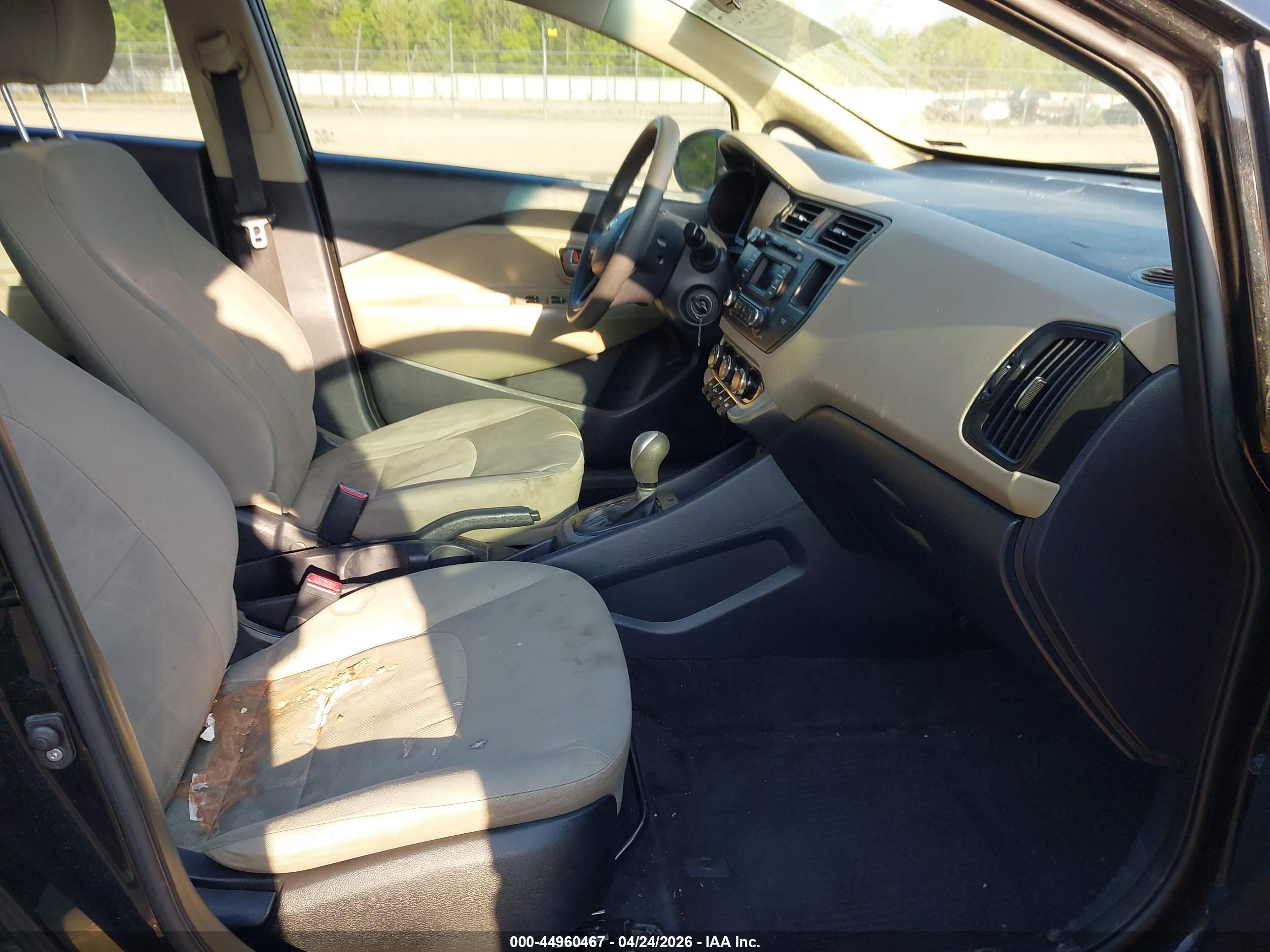 KIA RIO image 5