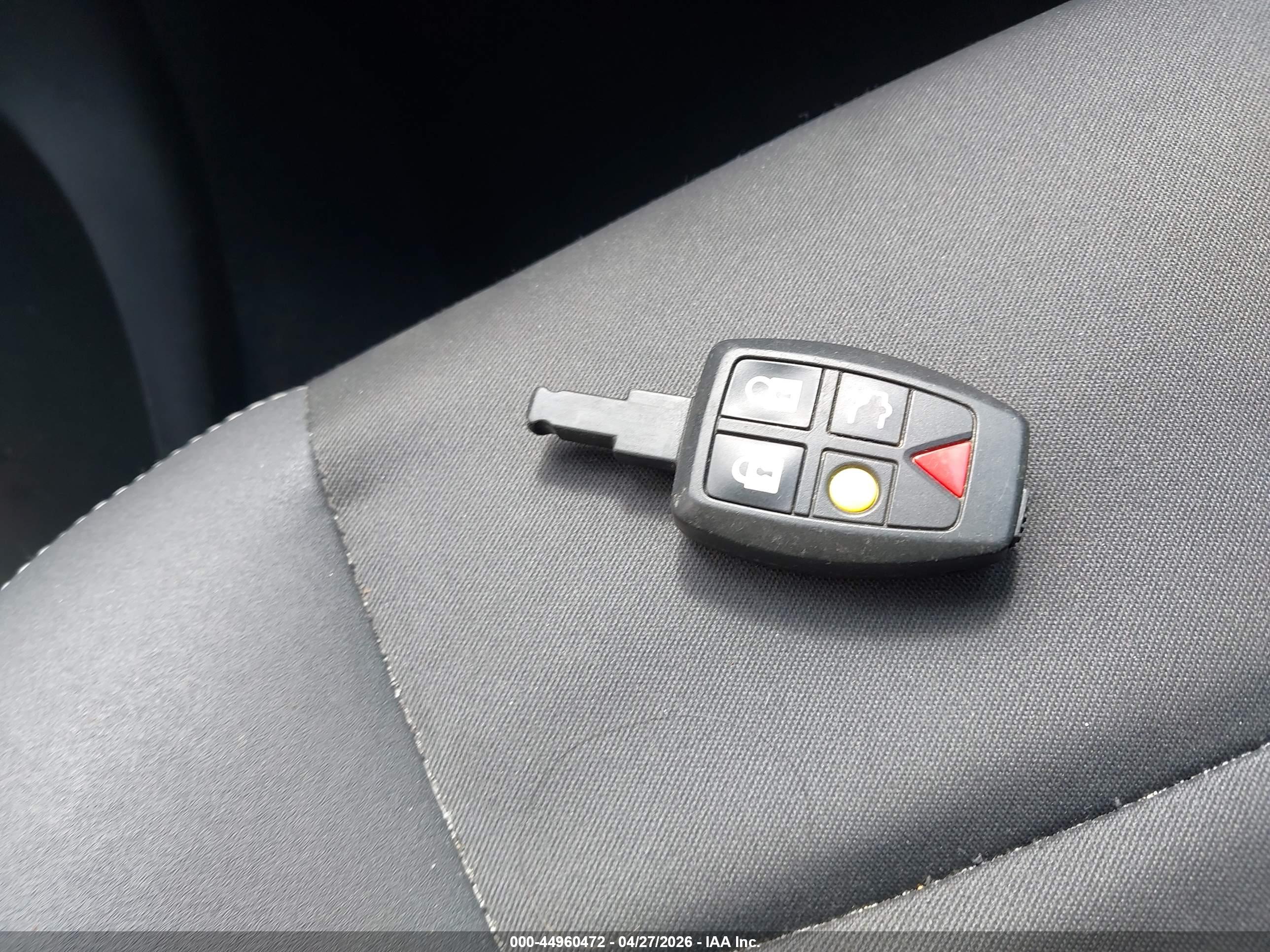VOLVO S40 image 11