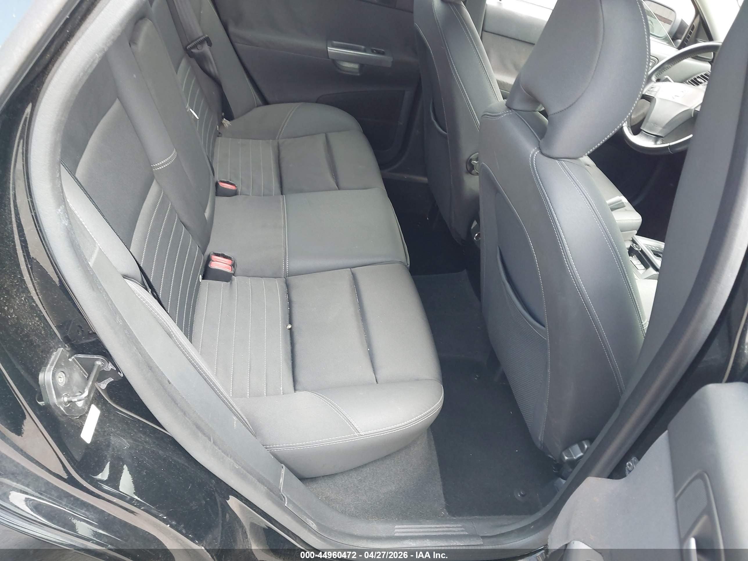 VOLVO S40 image 8