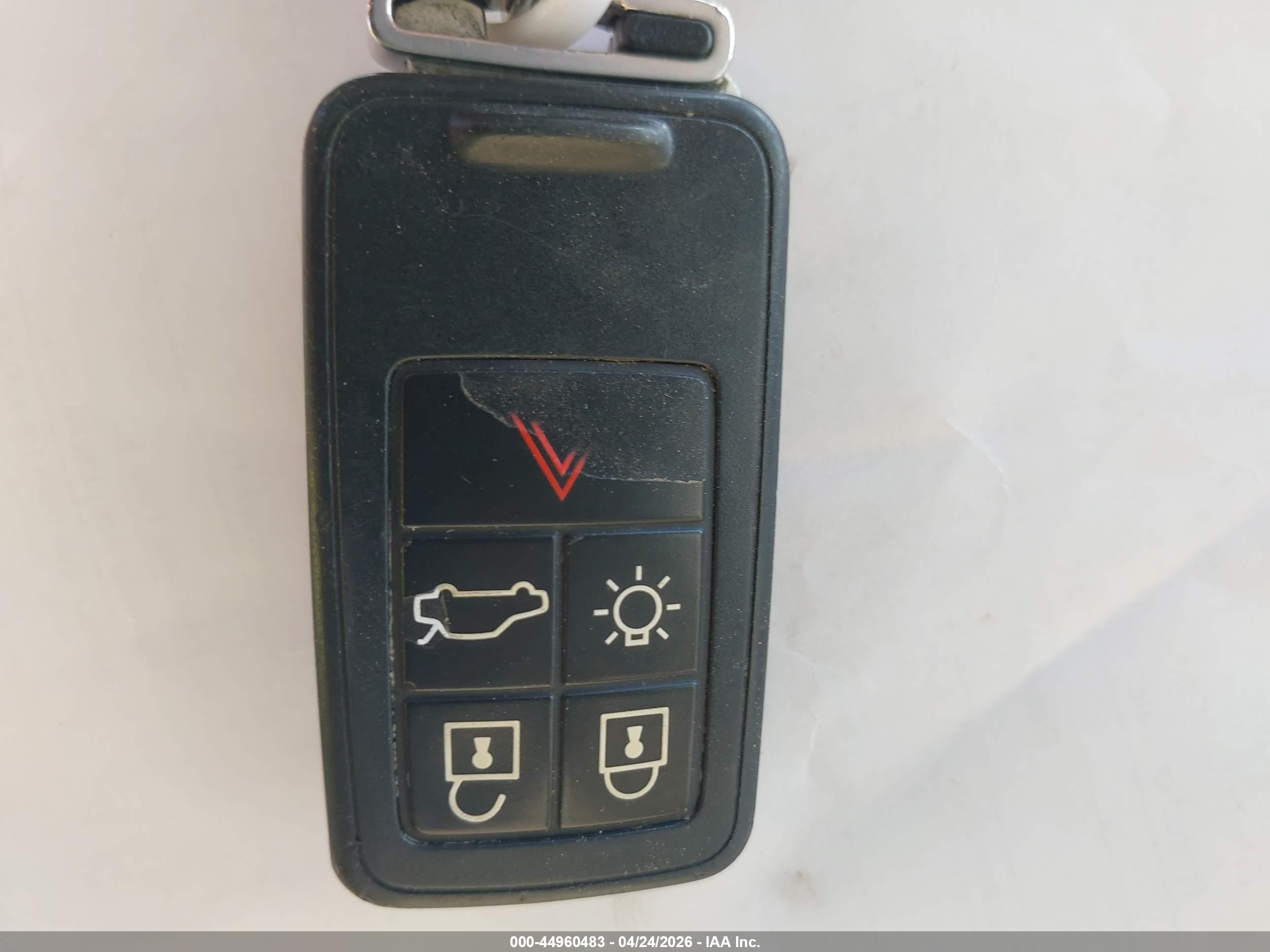 VOLVO XC60 image 11