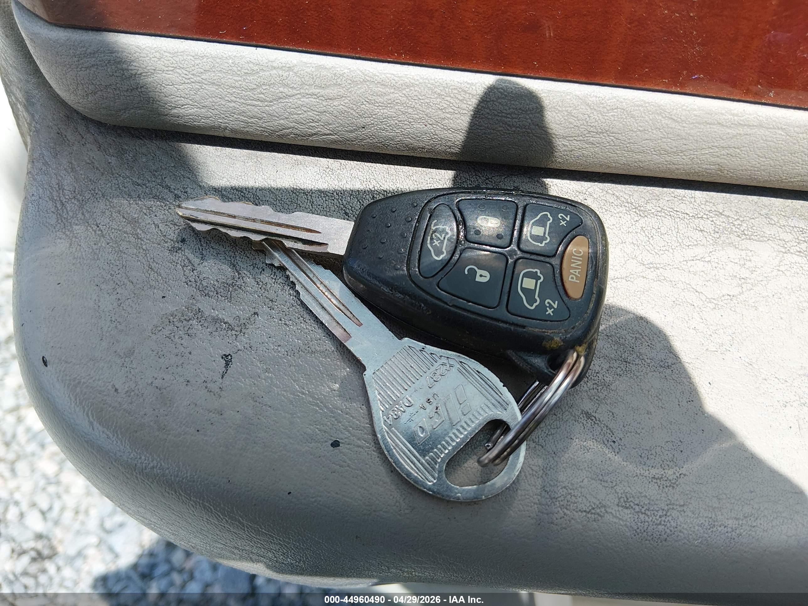 CHRYSLER TOWN image 11