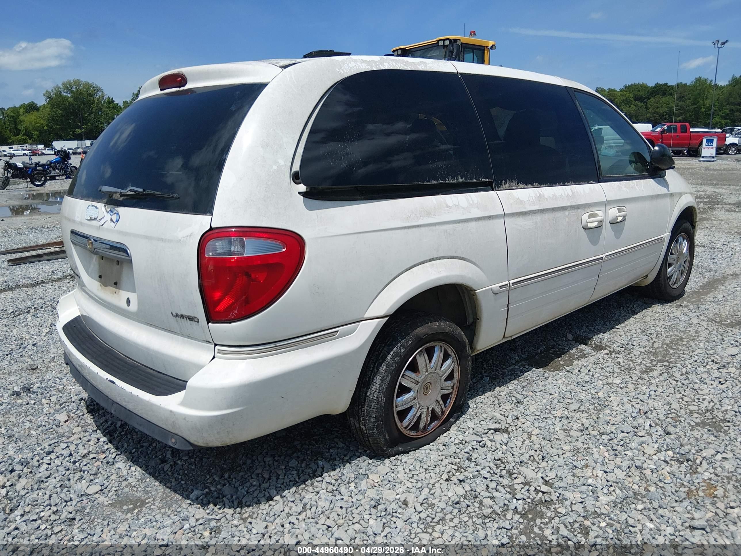 CHRYSLER TOWN image 4