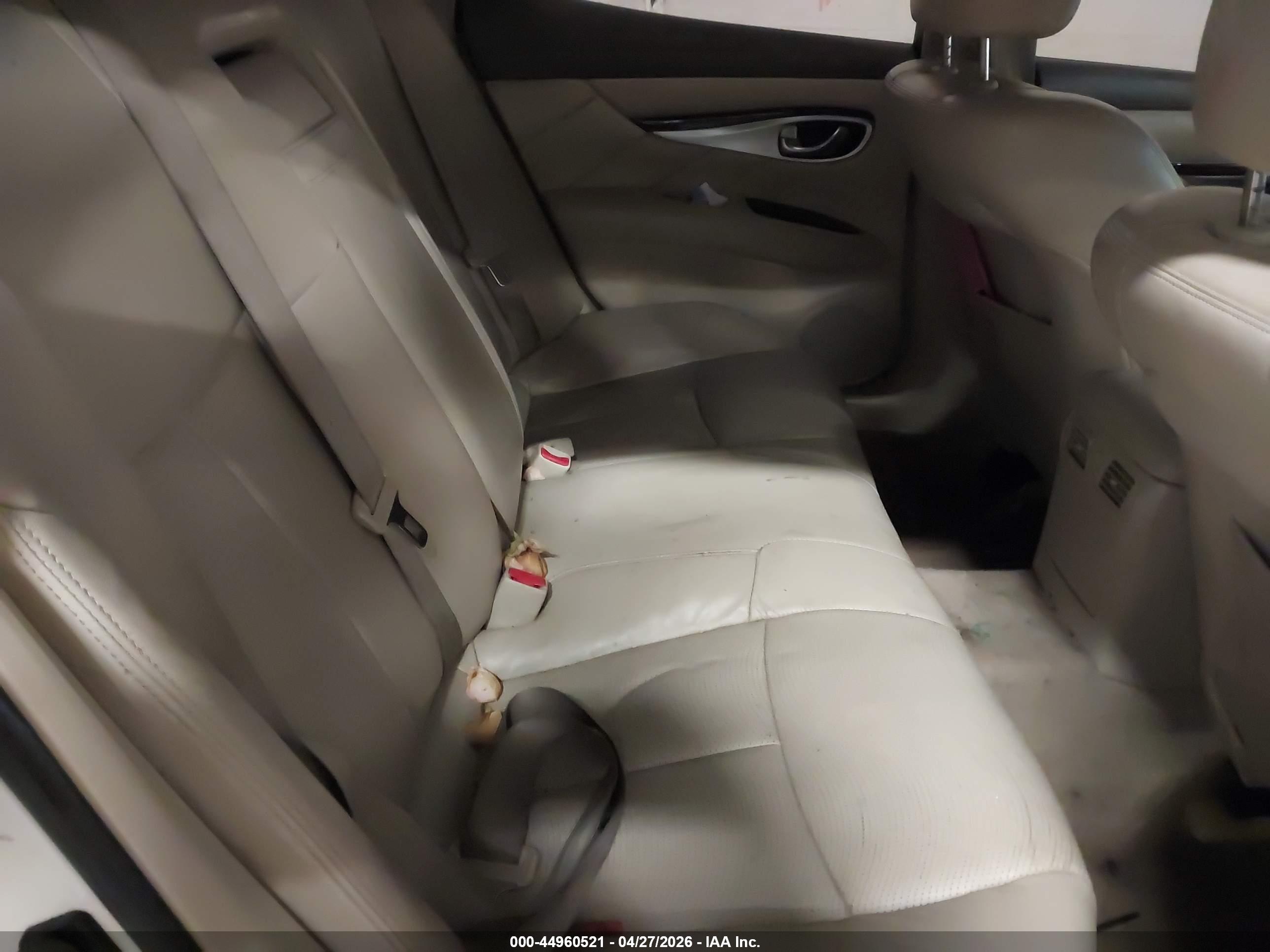INFINITI M37X image 8