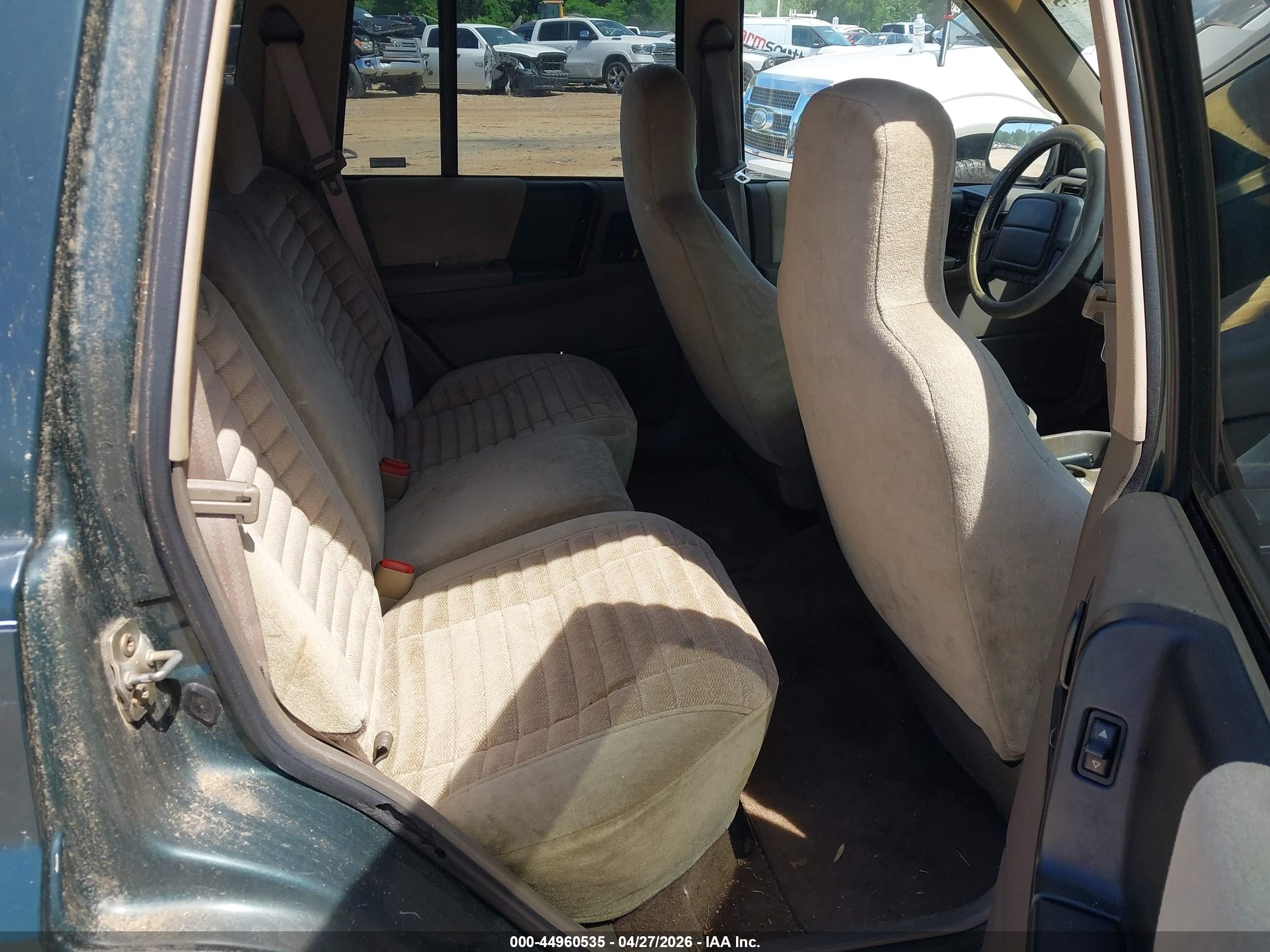 JEEP GRAND image 8