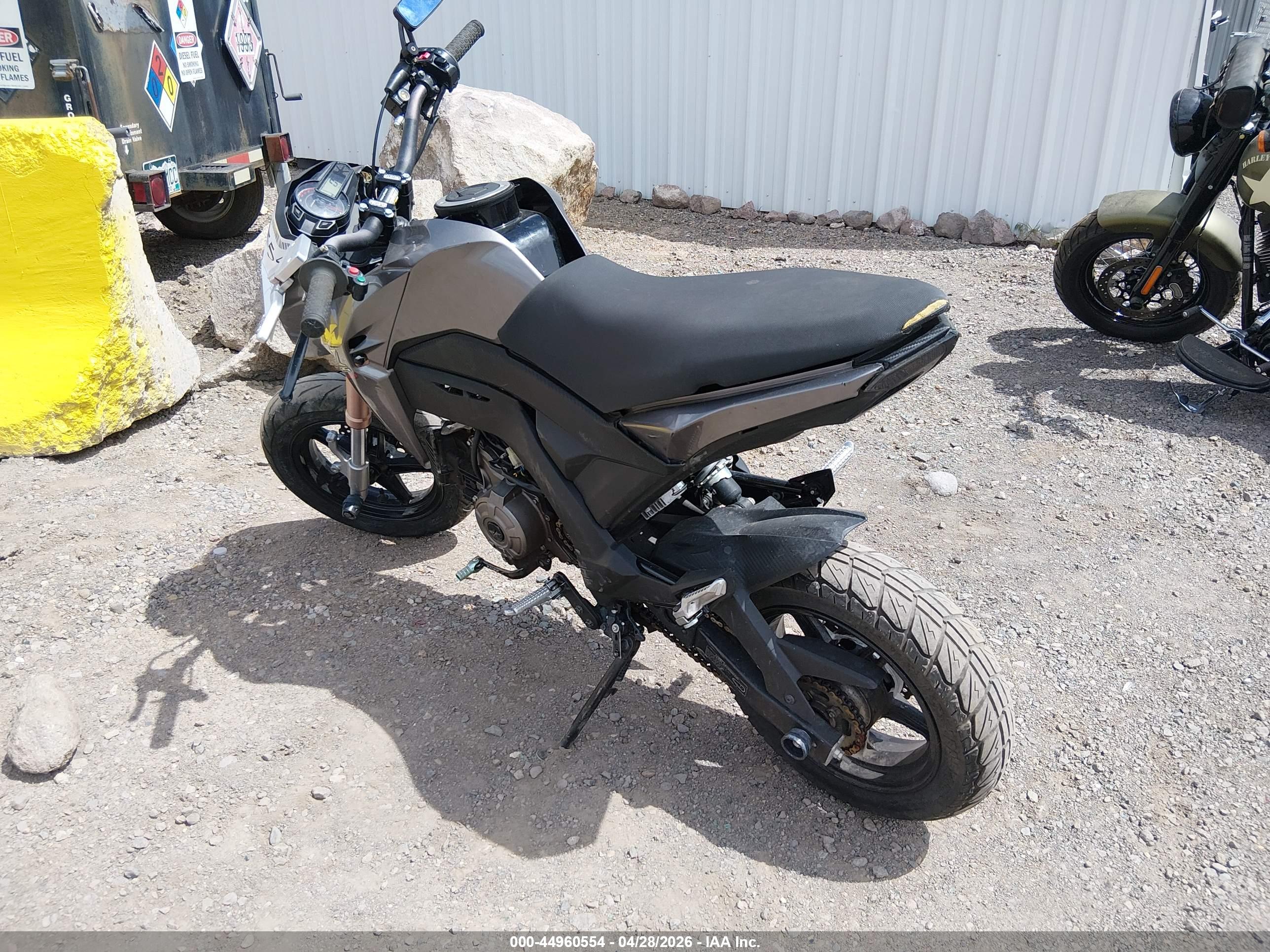 KAWASAKI BR125 image 3