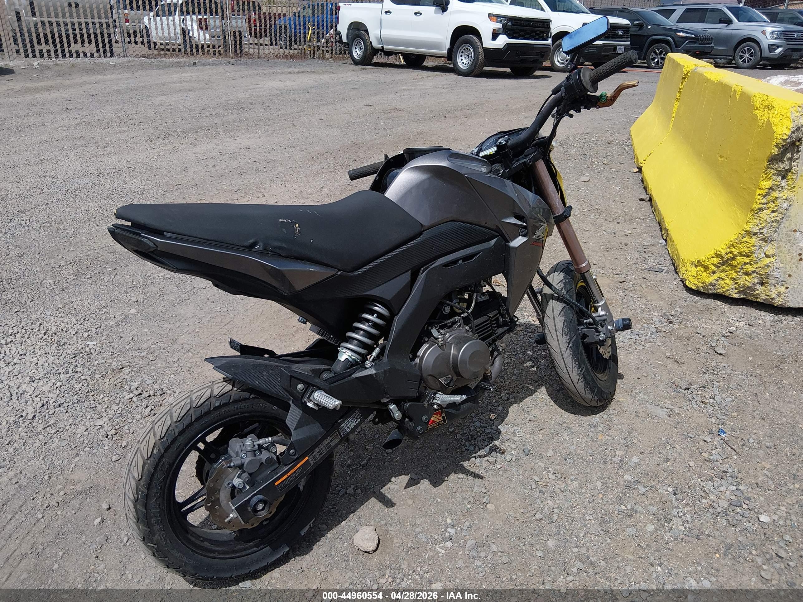 KAWASAKI BR125 image 4