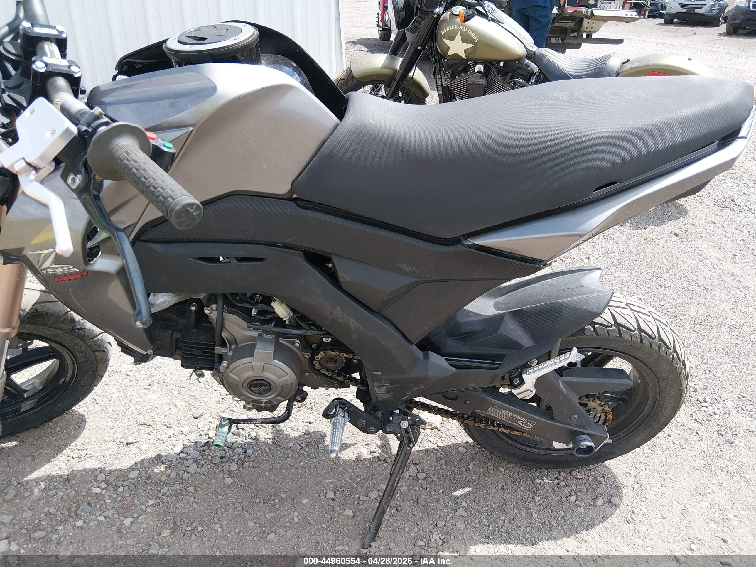 KAWASAKI BR125 image 9