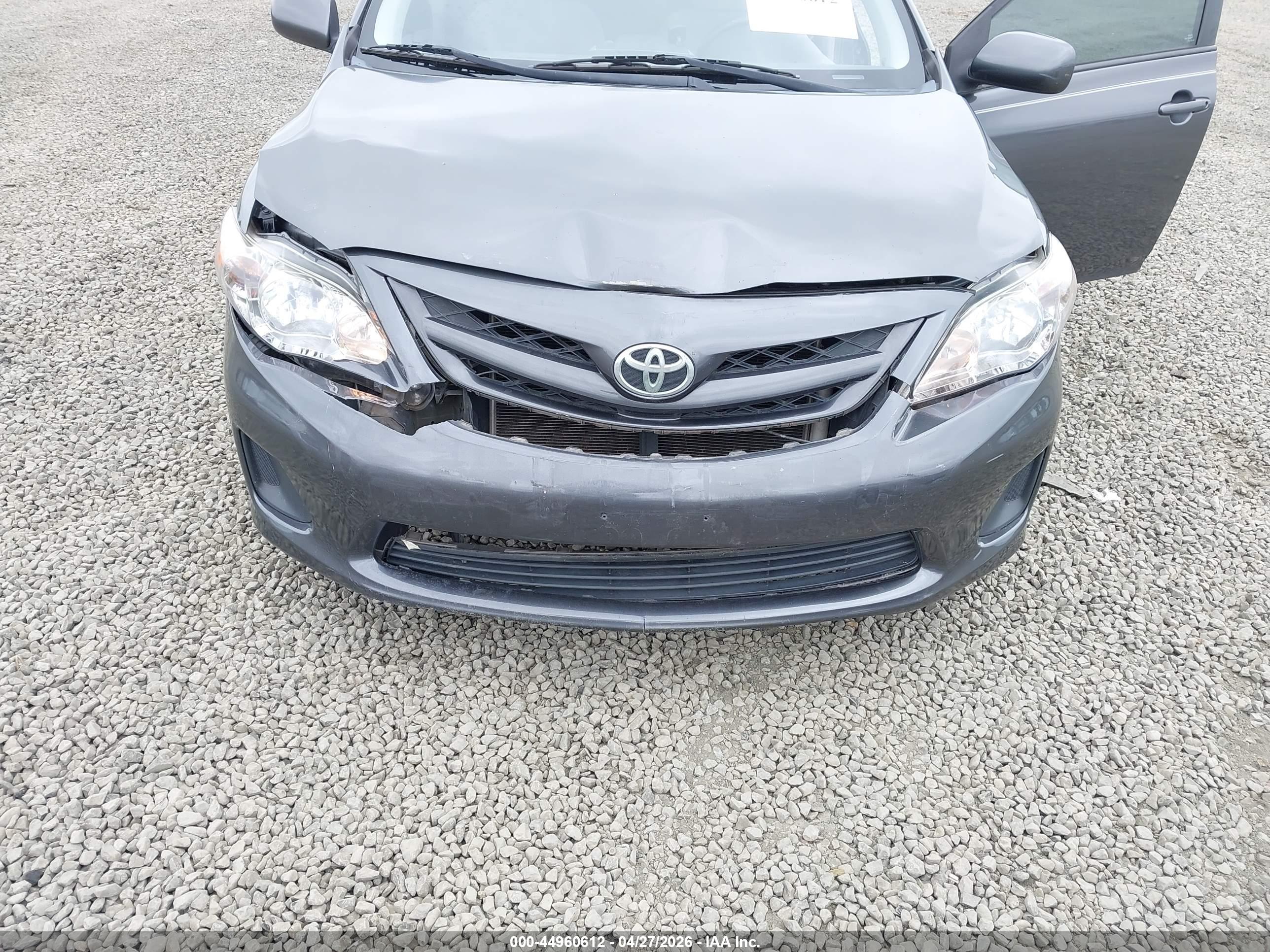 TOYOTA COROLLA image 6