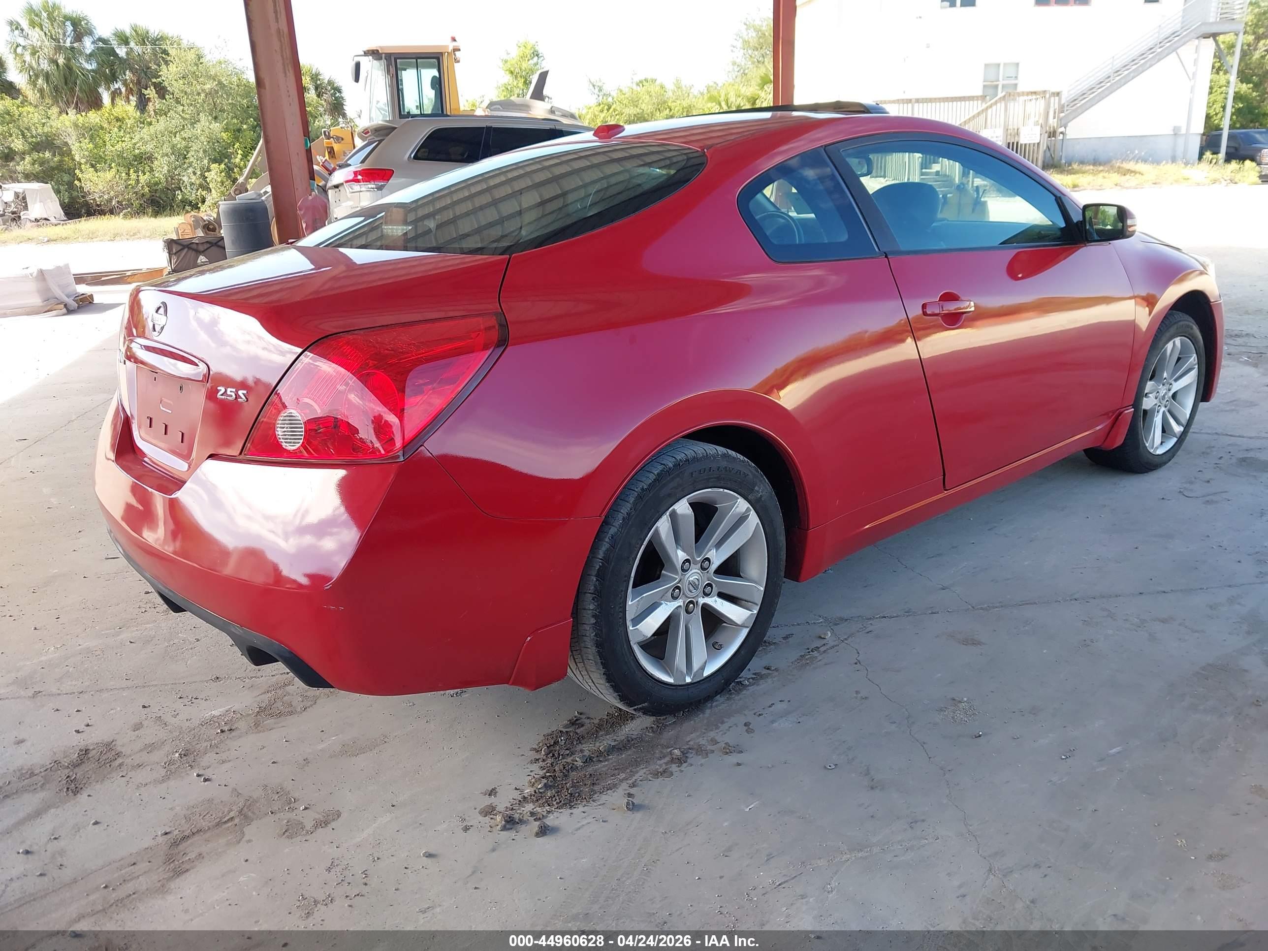 NISSAN ALTIMA image 4