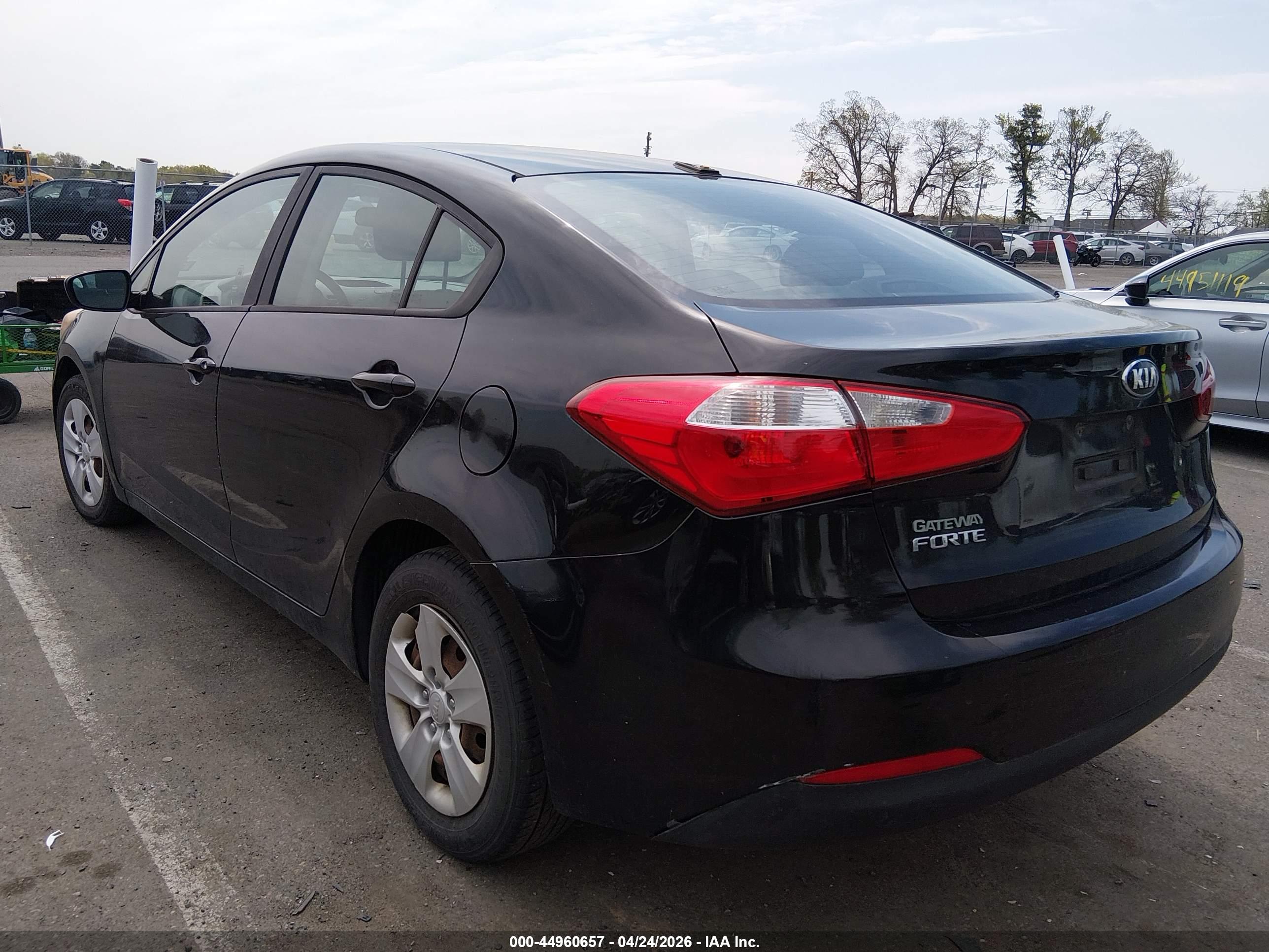 KIA FORTE image 3