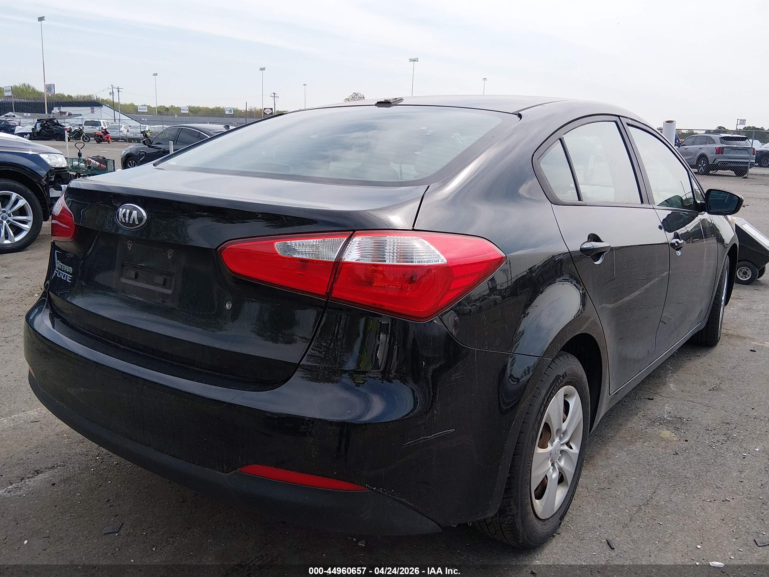KIA FORTE image 4
