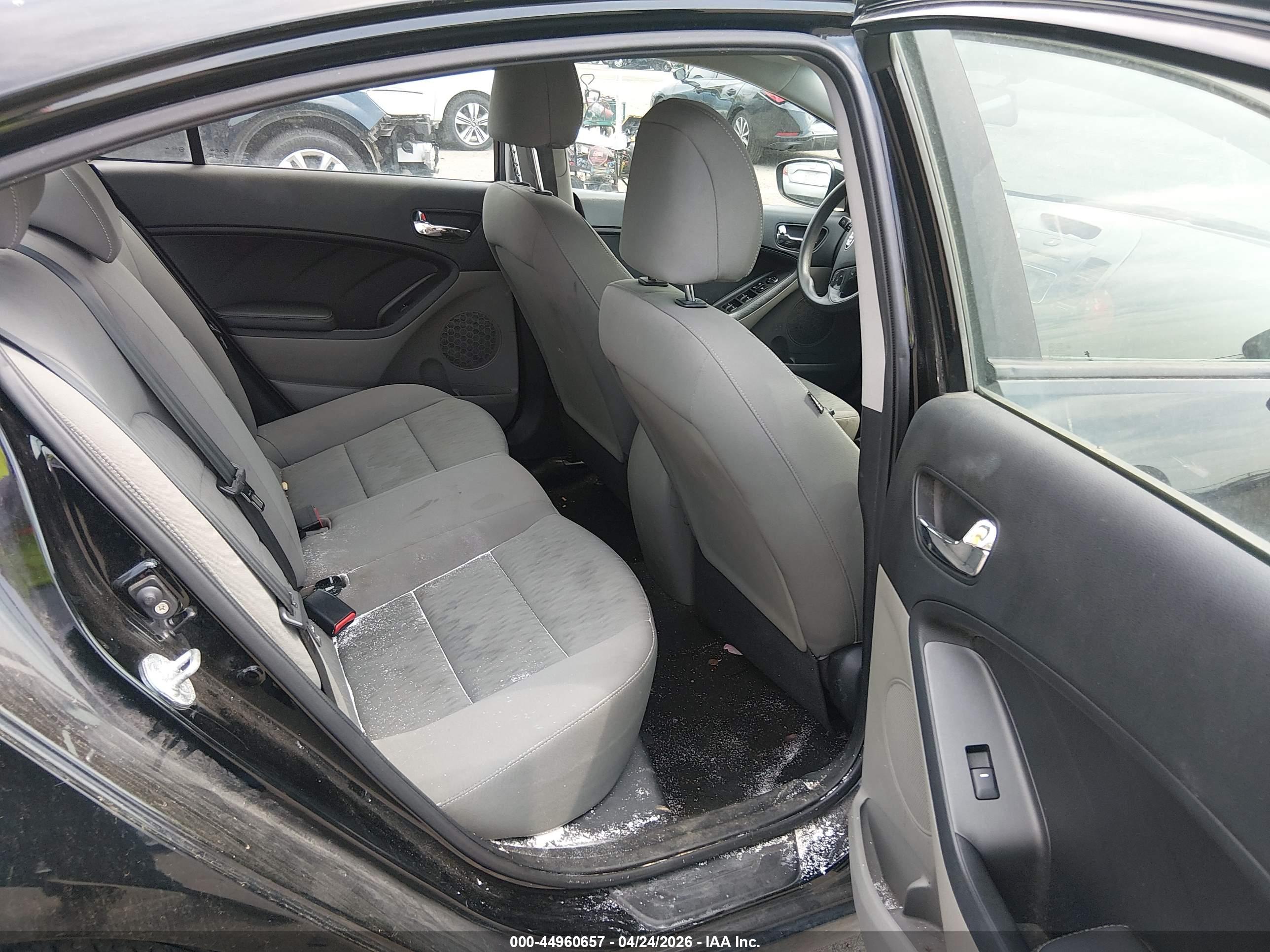 KIA FORTE image 8