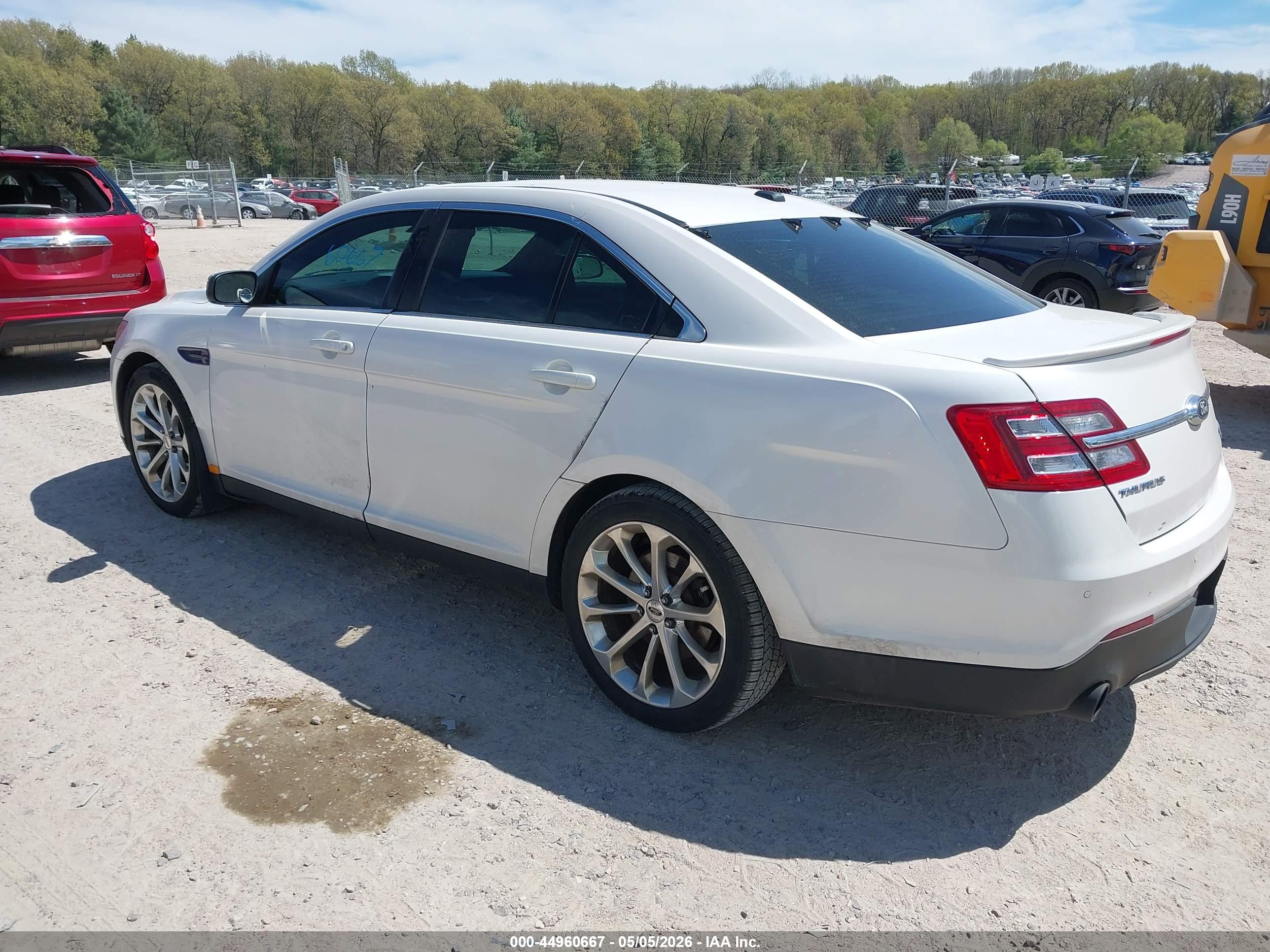 FORD TAURUS image 3