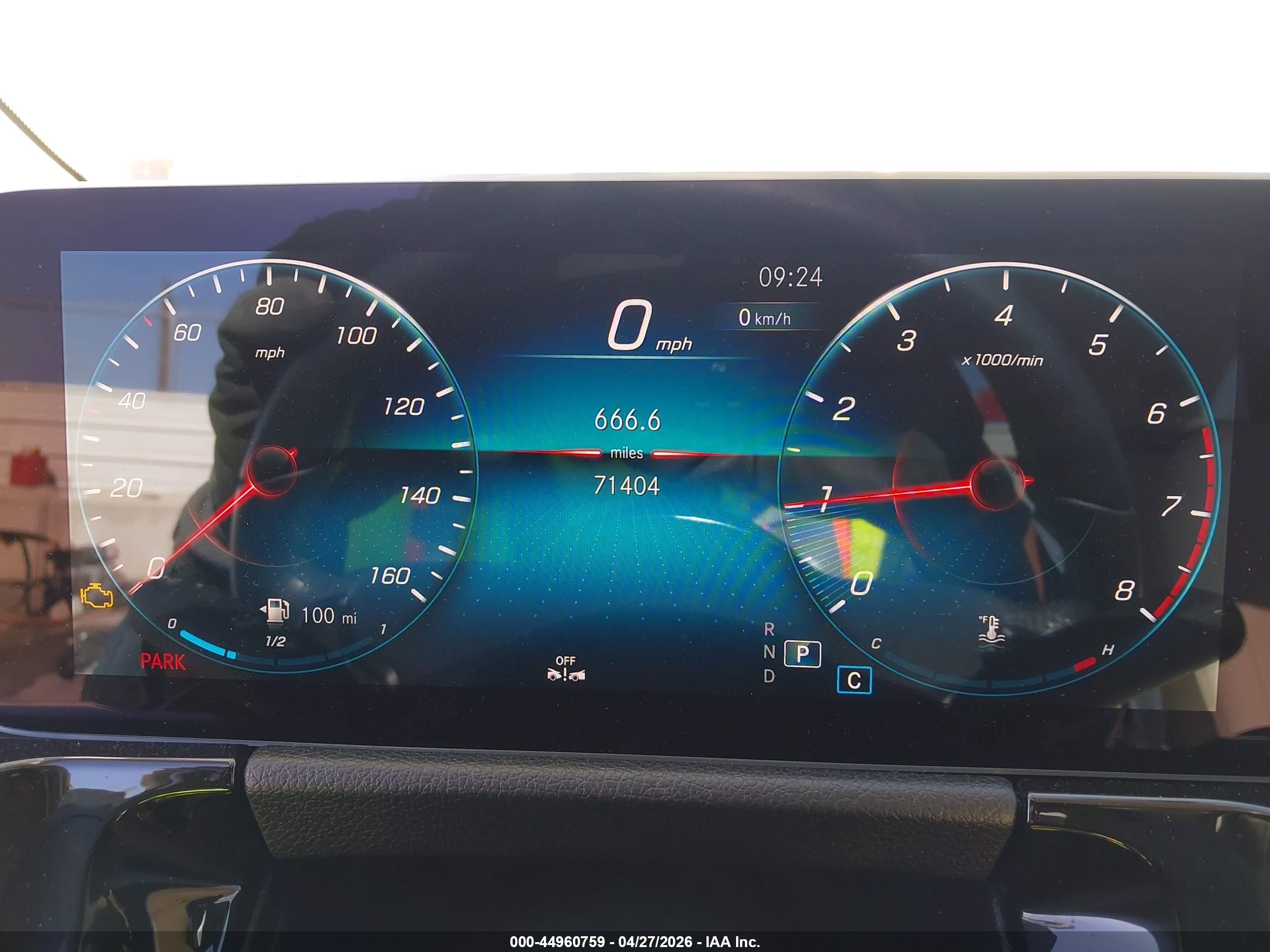 MERCEDES-BENZ GLA image 7
