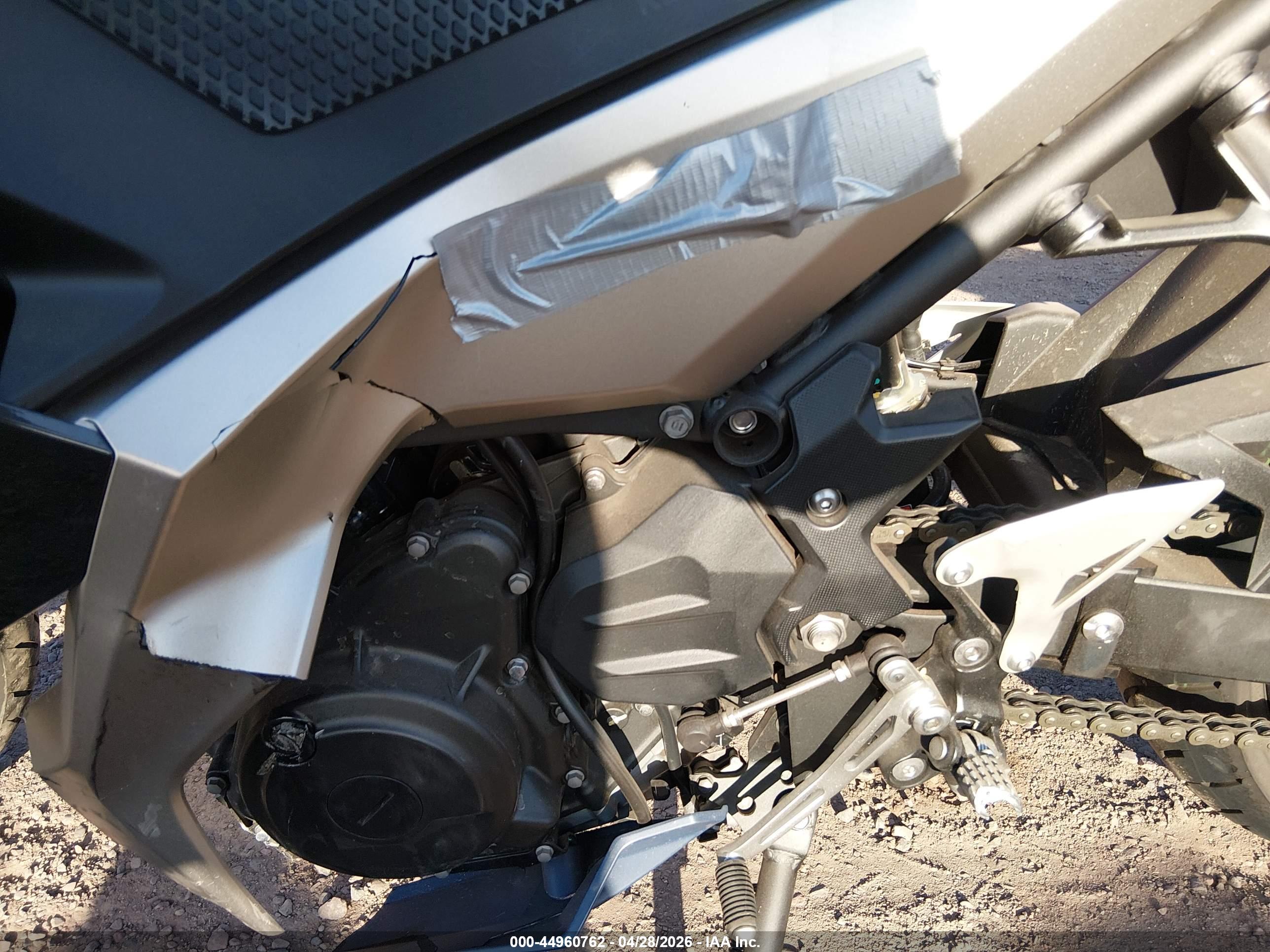 KAWASAKI EX400 image 9