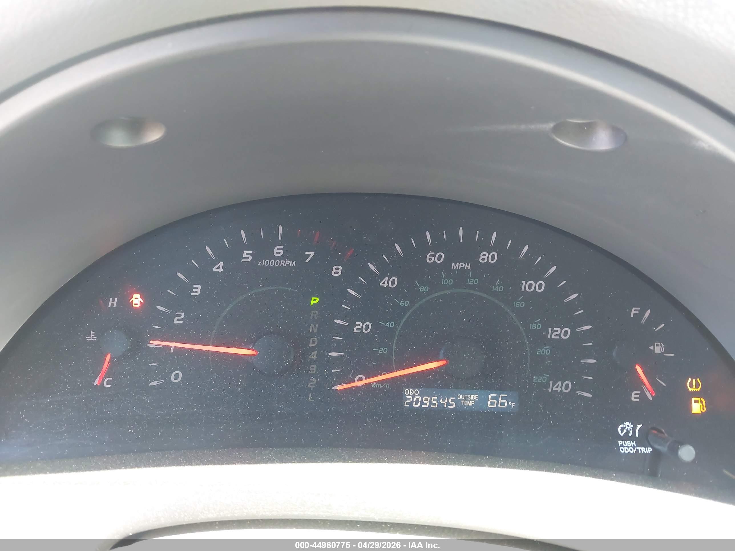 TOYOTA CAMRY image 7